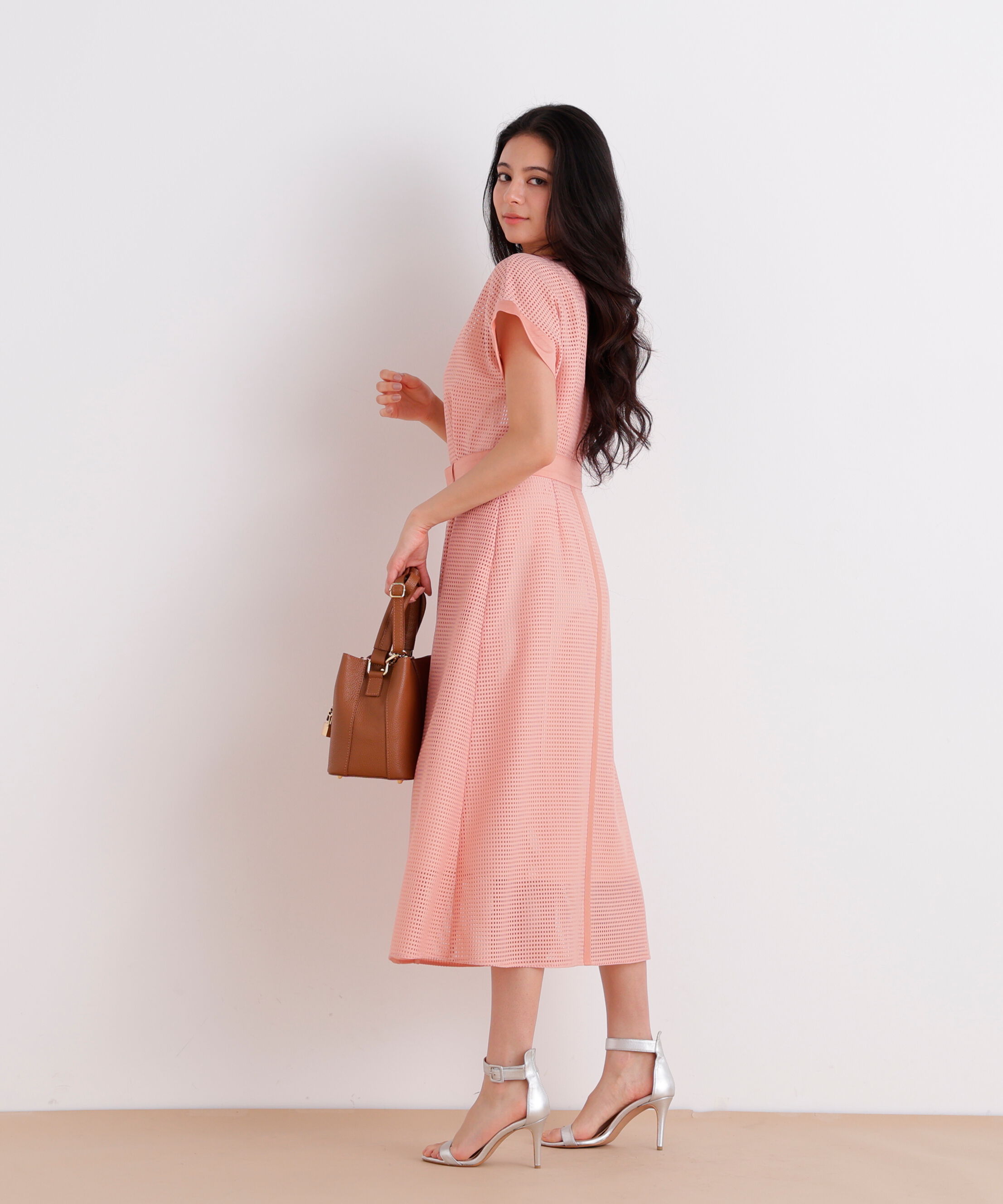  「［美香さん着用］メッシュッレースコンビワンピース」|ワンピース|