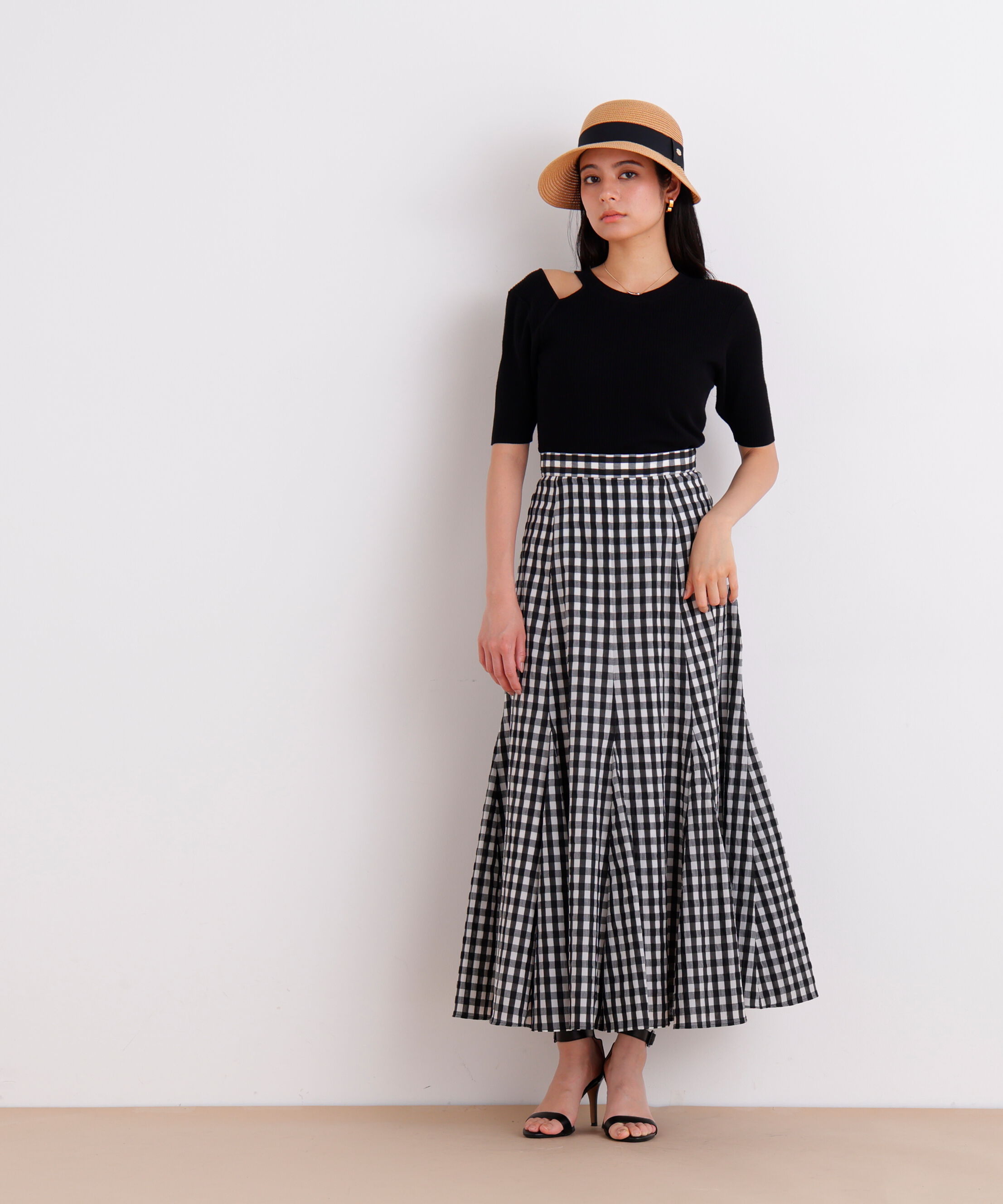  「［美香さん着用］カッティングニットプルオーバー」|ニット・セーター|