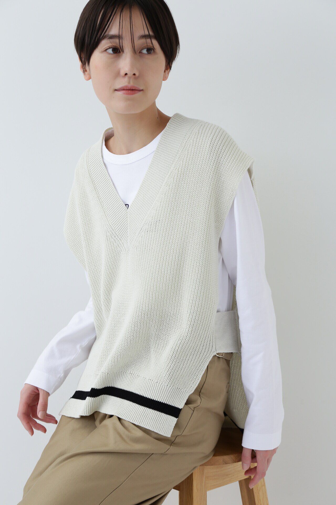  「◆ライン入りコットン片畦ニットベスト」|ニット・セーター|グレージュ&times;ク