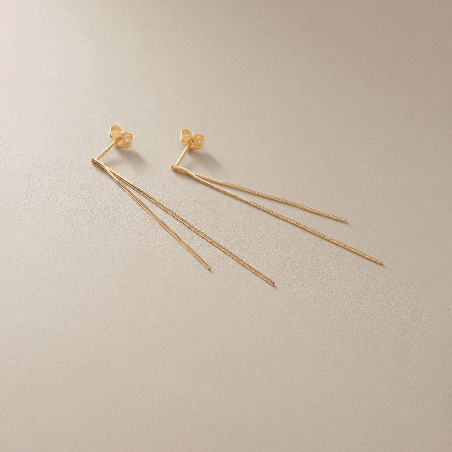 COCOSHNIK「K18コンパクトフリンジ スタッドピアス」|ピアス|