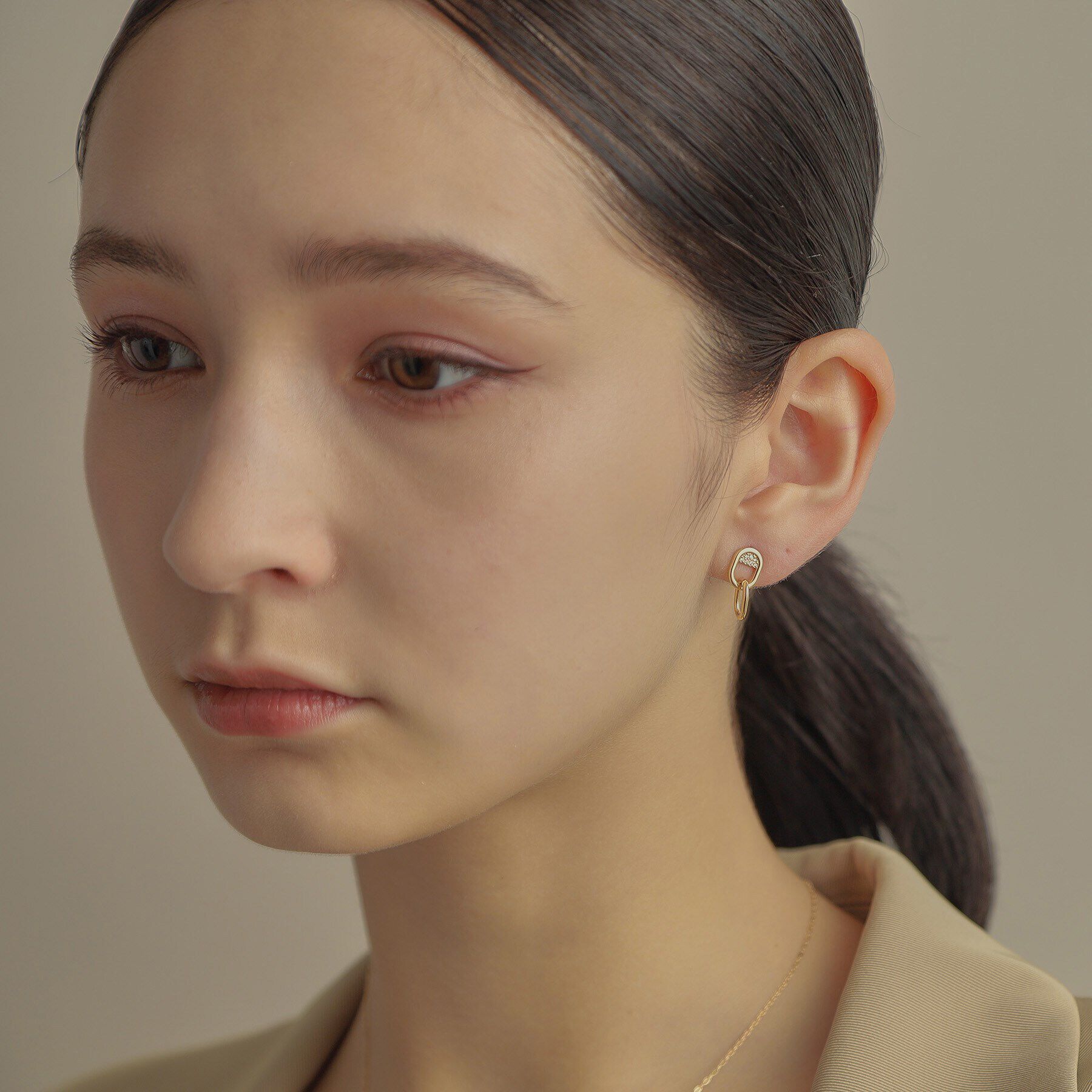 COCOSHNIK「K10ダイヤモンド オーバルフレーム スタッドピアス」|ピアス|