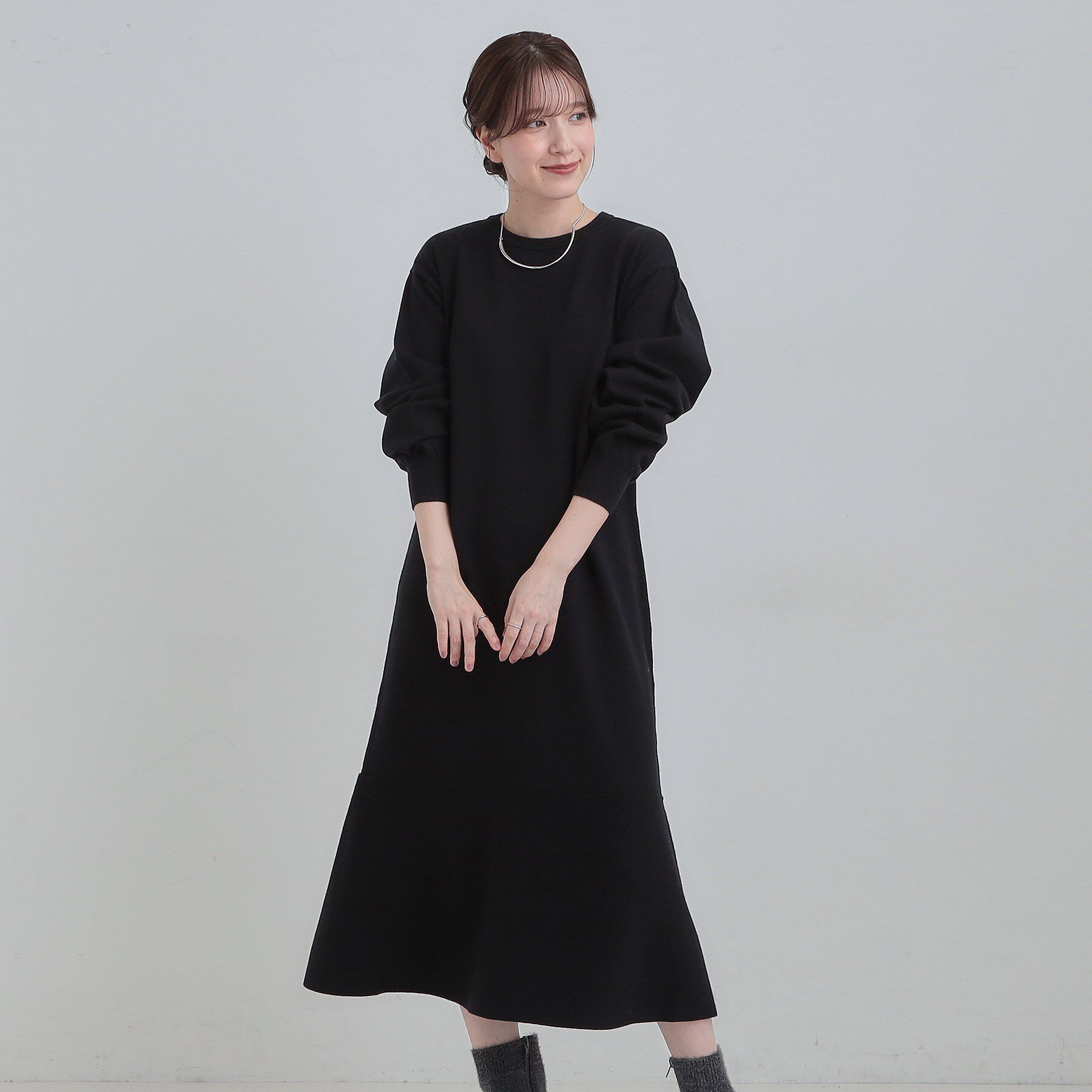 SHOO･LA･RUE「【洗濯機可/S-LL】スタイルがすっきりに見える 裾マーメイドニットワンピース」|ワンピース|