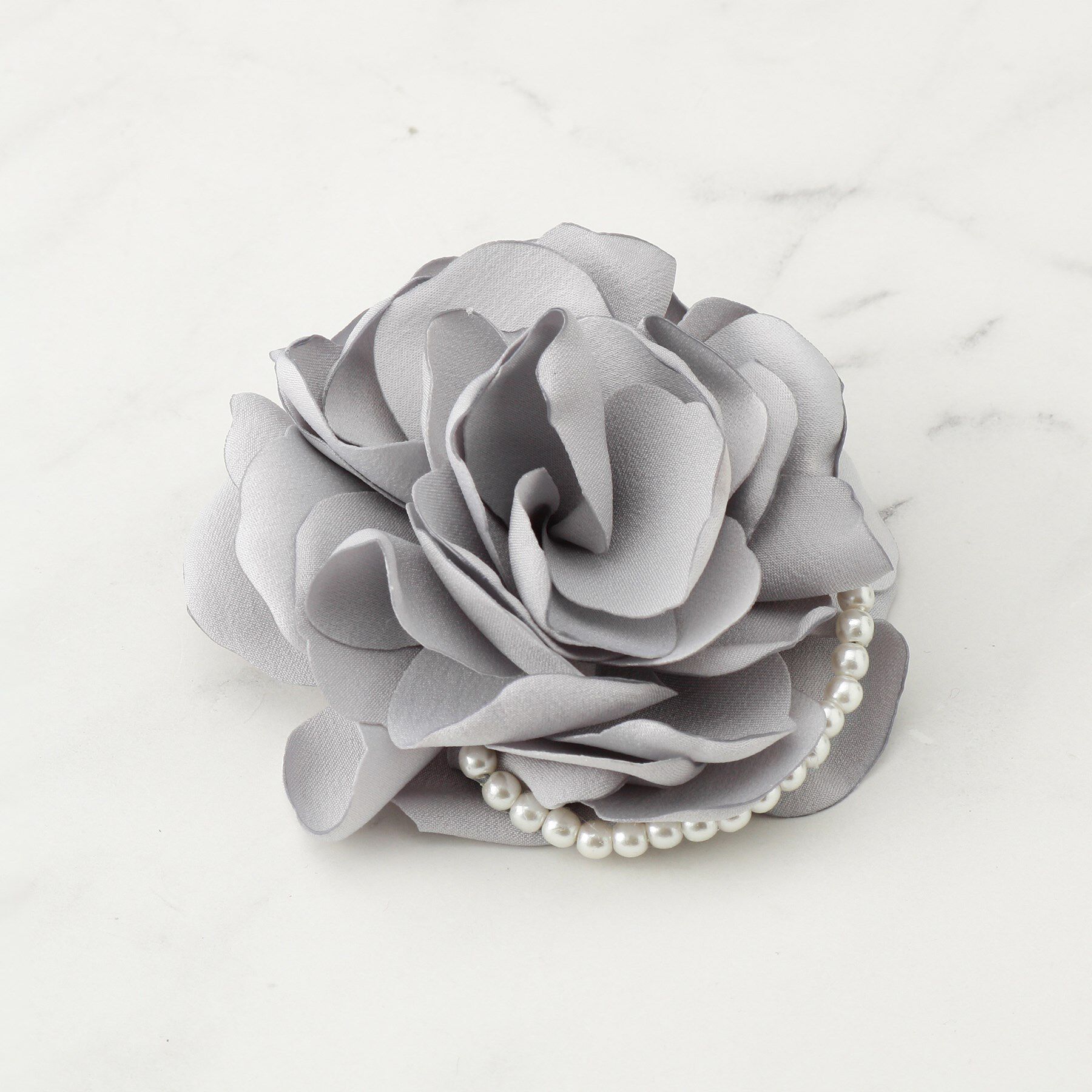 SHOO･LA･RUE「【セレモニー】サテンコサージュ」|ブローチ・コサージュ|ライトグレー(011
