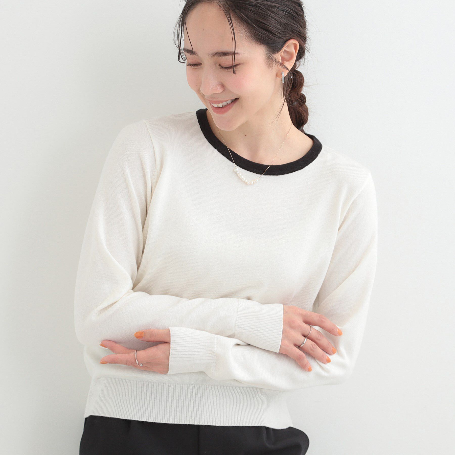 SHOO･LA･RUE「【洗濯機可/S-LL/アンサンブル可】結局、シンプル クルーネックニット」|ニット・セーター|ホワイト(301)