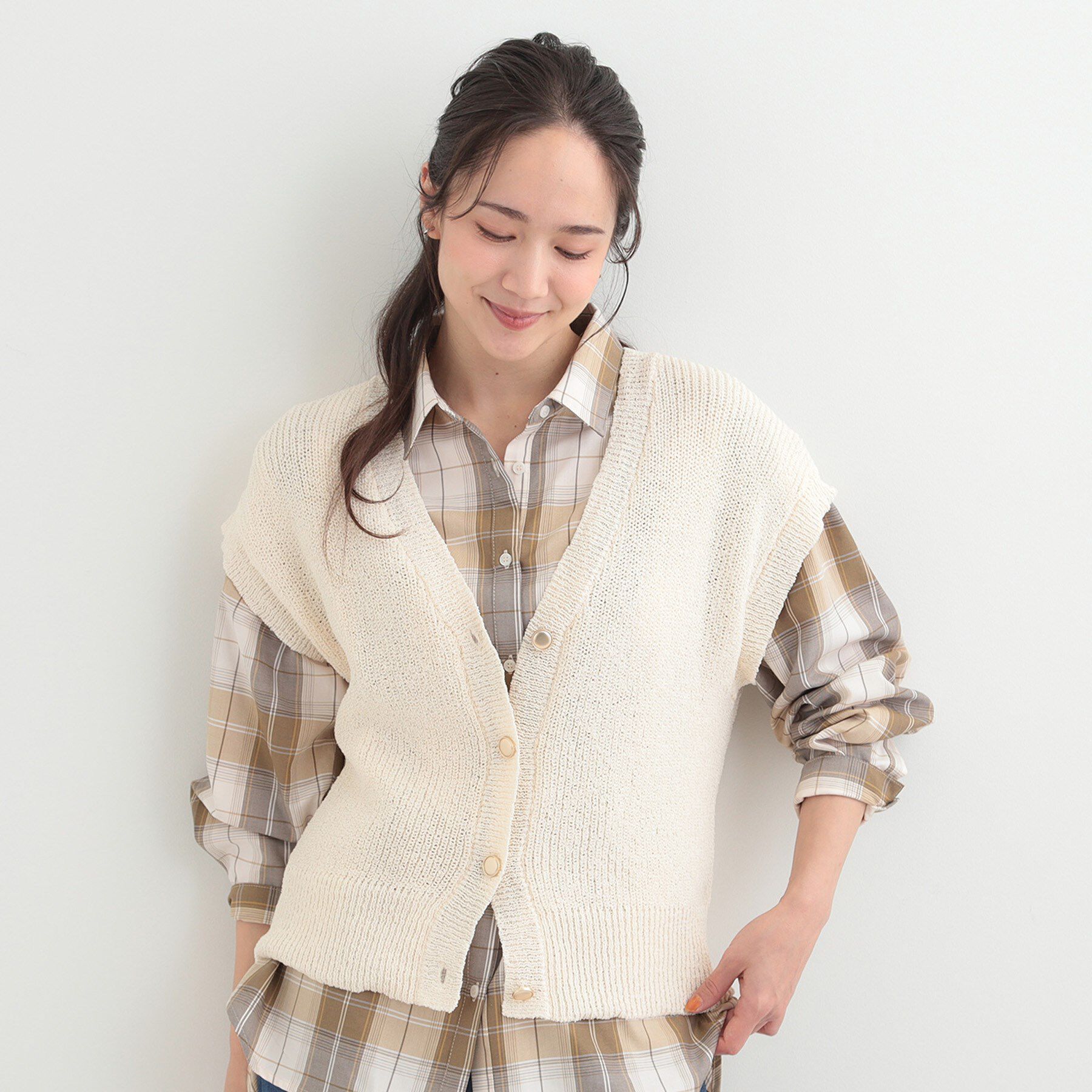 SHOO･LA･RUE「【S-LL/洗濯機可】気軽にレイヤード 前開きざっくりニットベスト」|ベスト・ジレ|