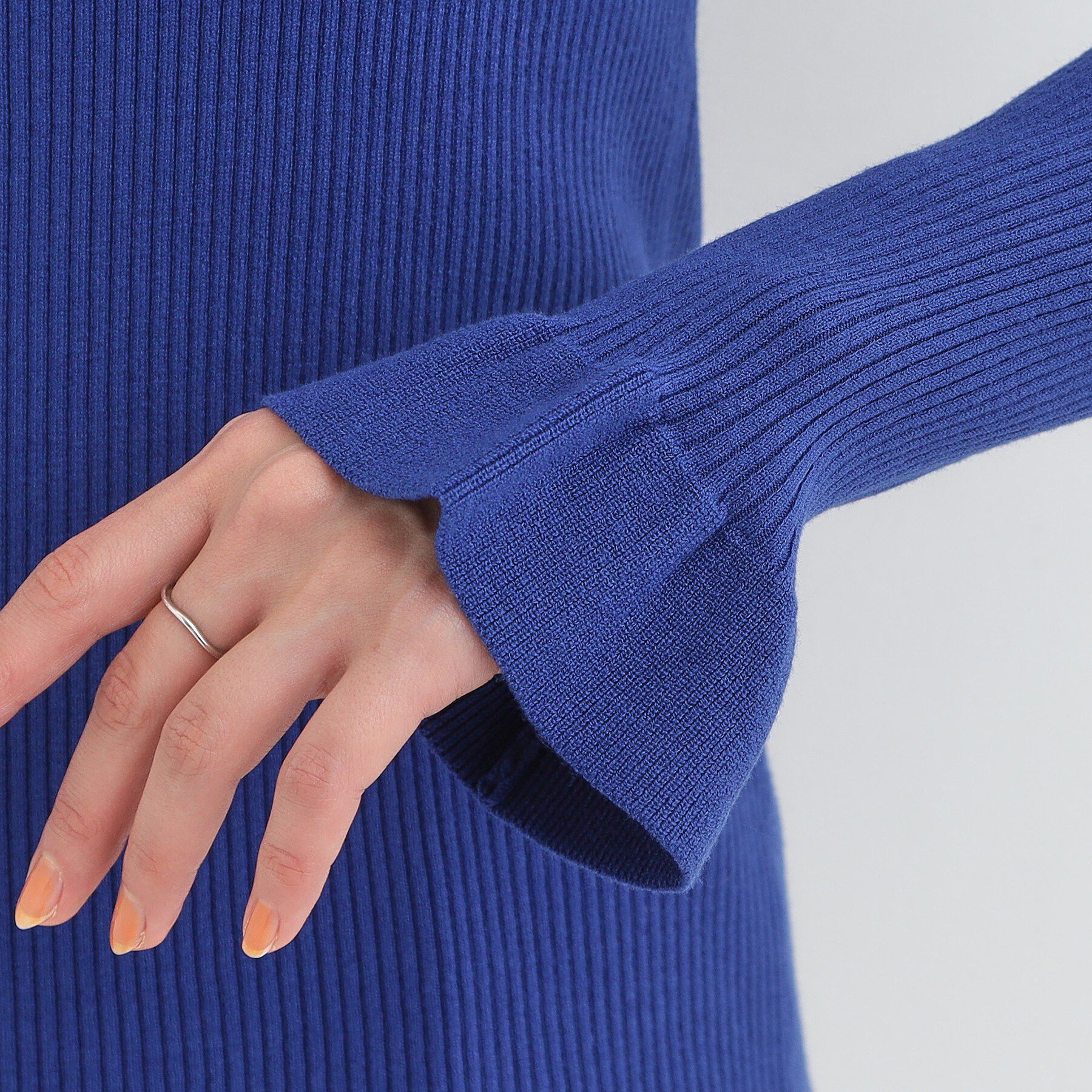 SHOO･LA･RUE「【洗濯機可/S-LL】メリハリフリルですっきり見える やわらかリブニット」|ニット・セーター|