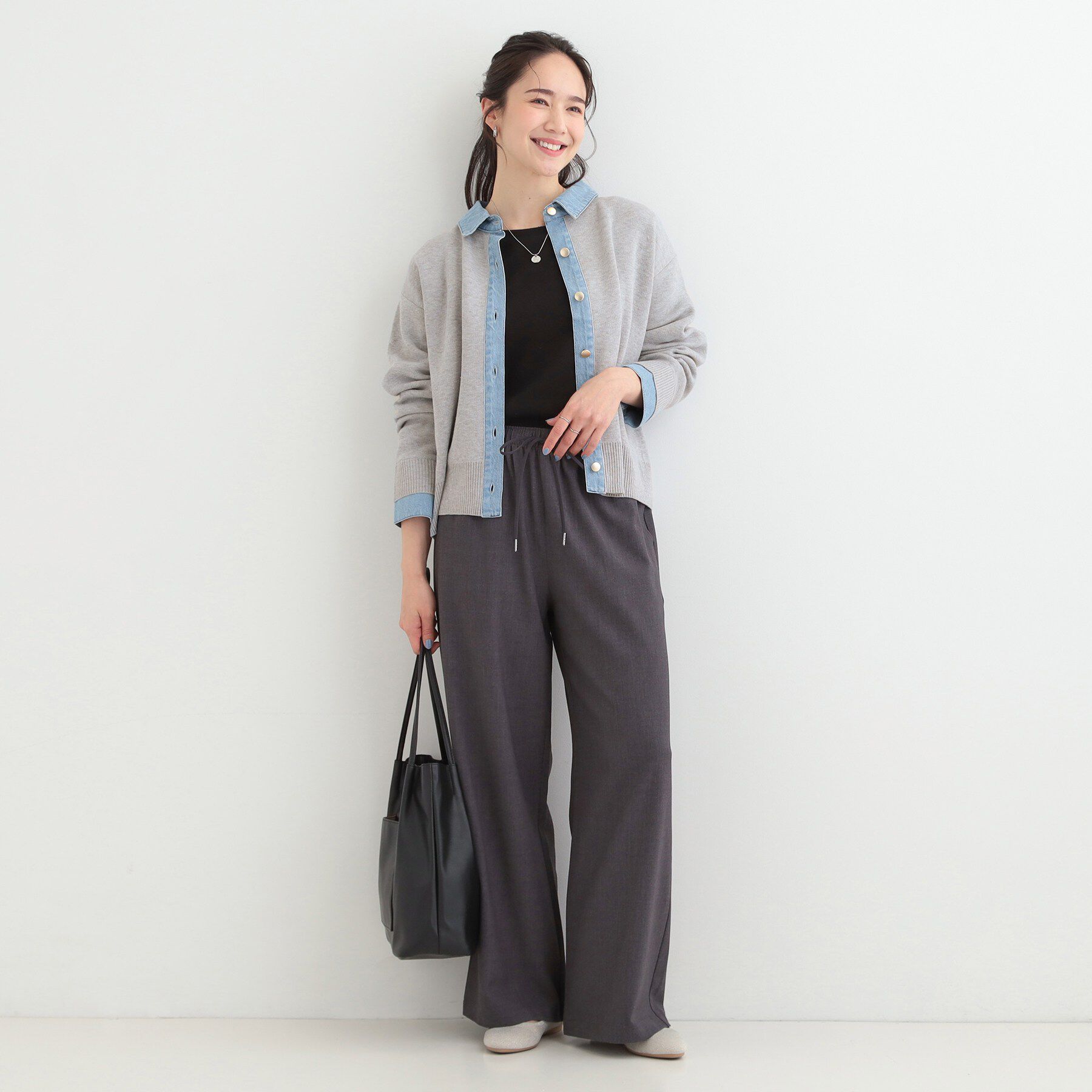 SHOO･LA･RUE「デニム切替でこなれ顔 金ボタン ニットカーディガン」|カーディガン|