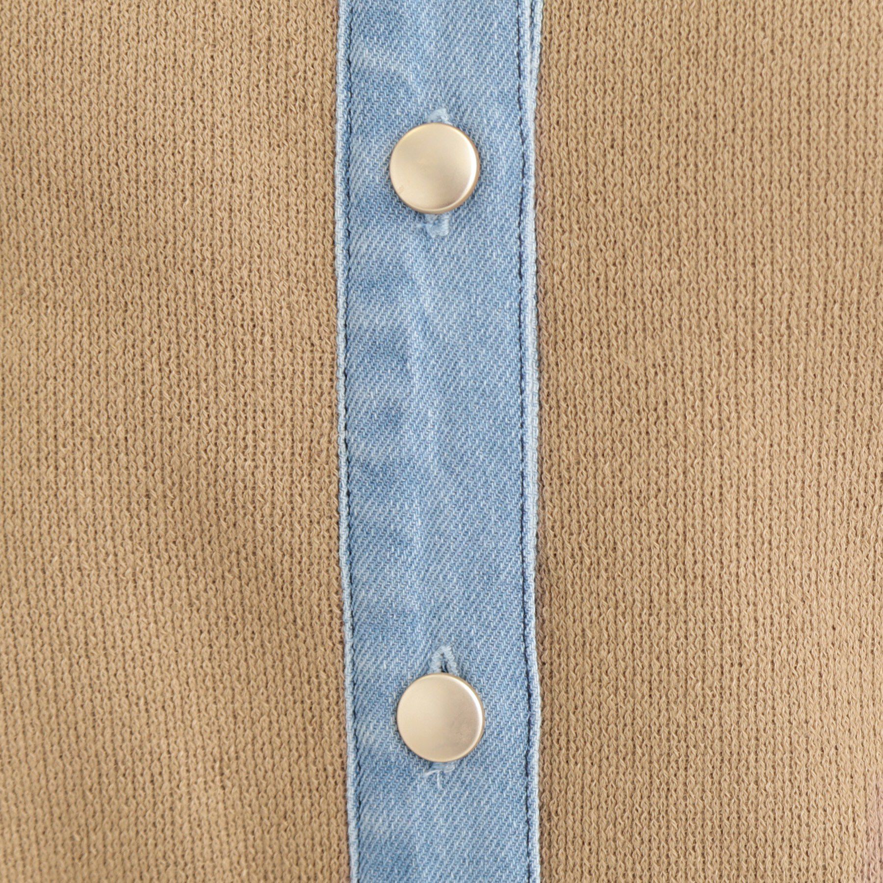 SHOO･LA･RUE「デニム切替でこなれ顔 金ボタン ニットカーディガン」|カーディガン|