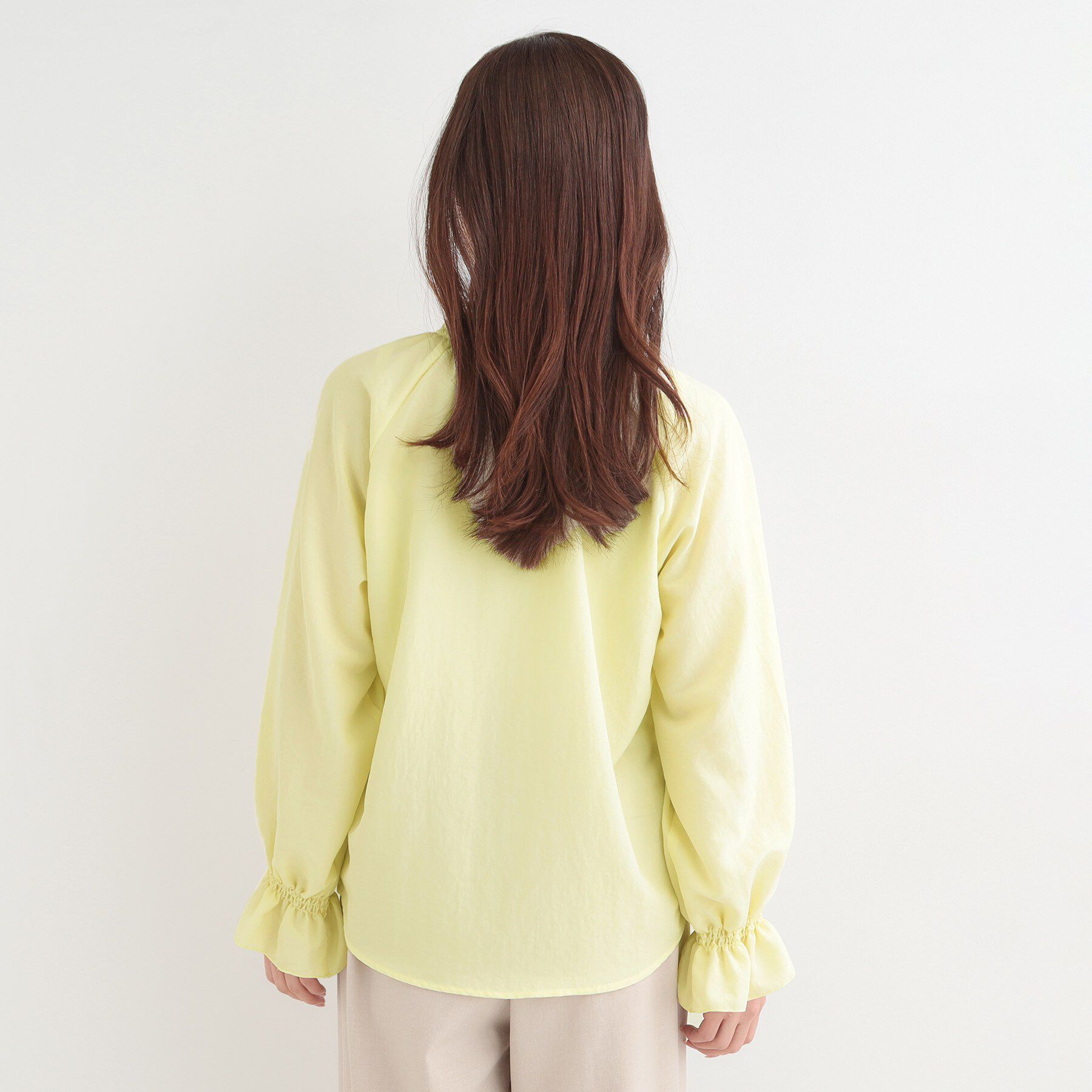 SHOO･LA･RUE「【洗濯後しわになりにくい/S-LL/UV】大人上品な フリル襟ブラウス」|シャツ・ブラウス|