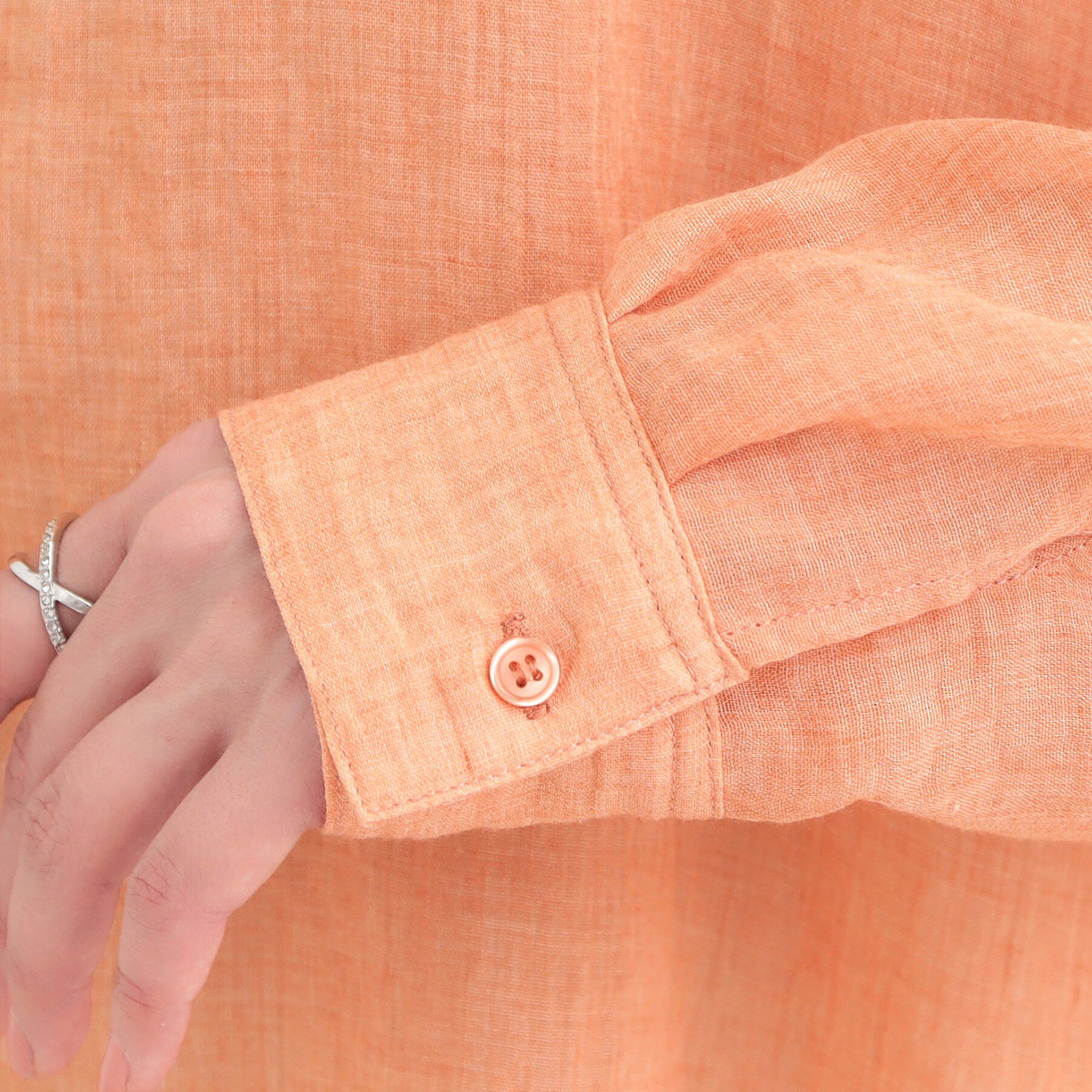 SHOO･LA･RUE「【体型カバー】前後差デザインで即こなれ見え ゆるシルエットシャツ」|シャツ・ブラウス|