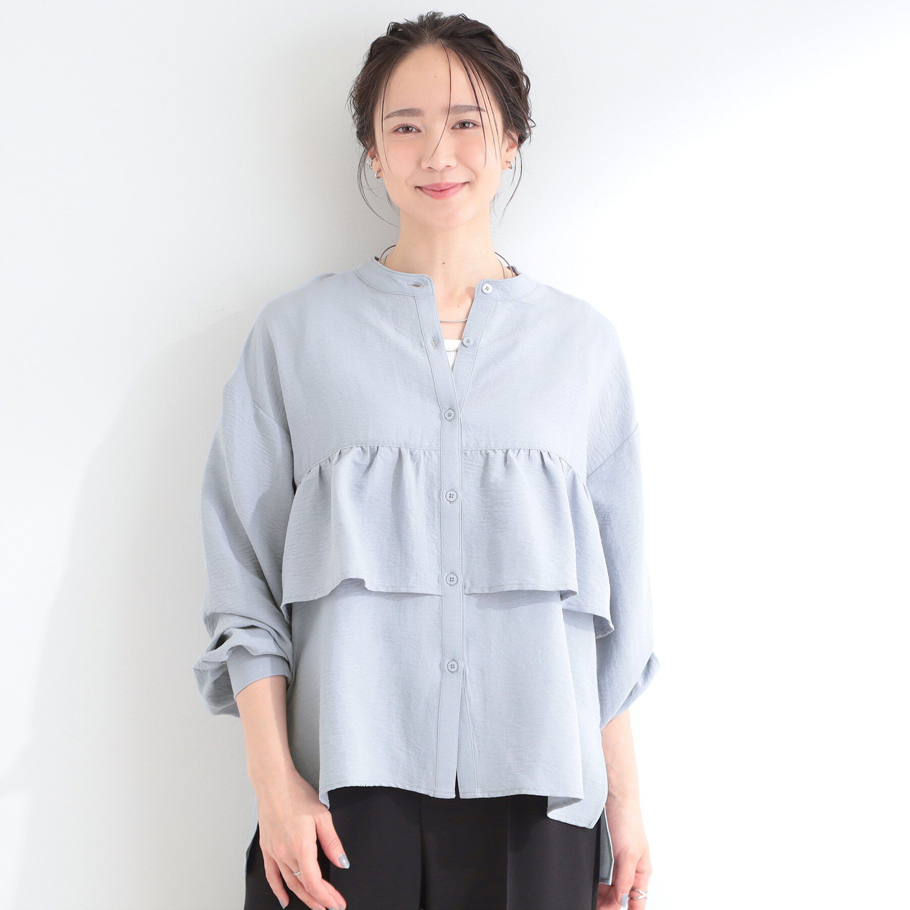 SHOO･LA･RUE「【S-LL】程よい甘さが魅力 ギャザー切り替えフリルシャツ」|シャツ・ブラウス|