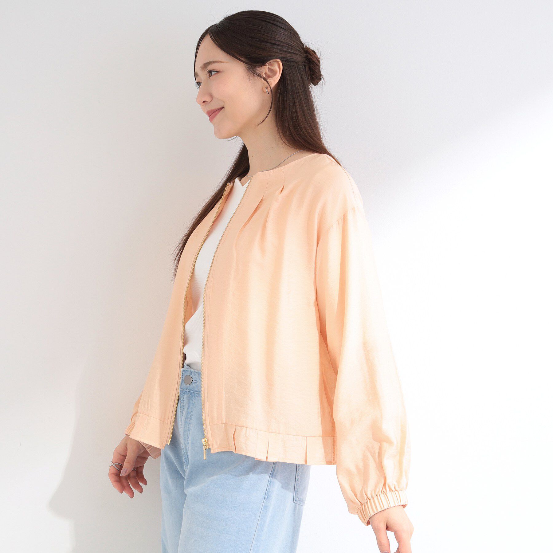 SHOO･LA･RUE「【洗濯機可/UV/S-LL】程よい透け感 襟元タック シアーブルゾン」|ブルゾン・スタジャン|