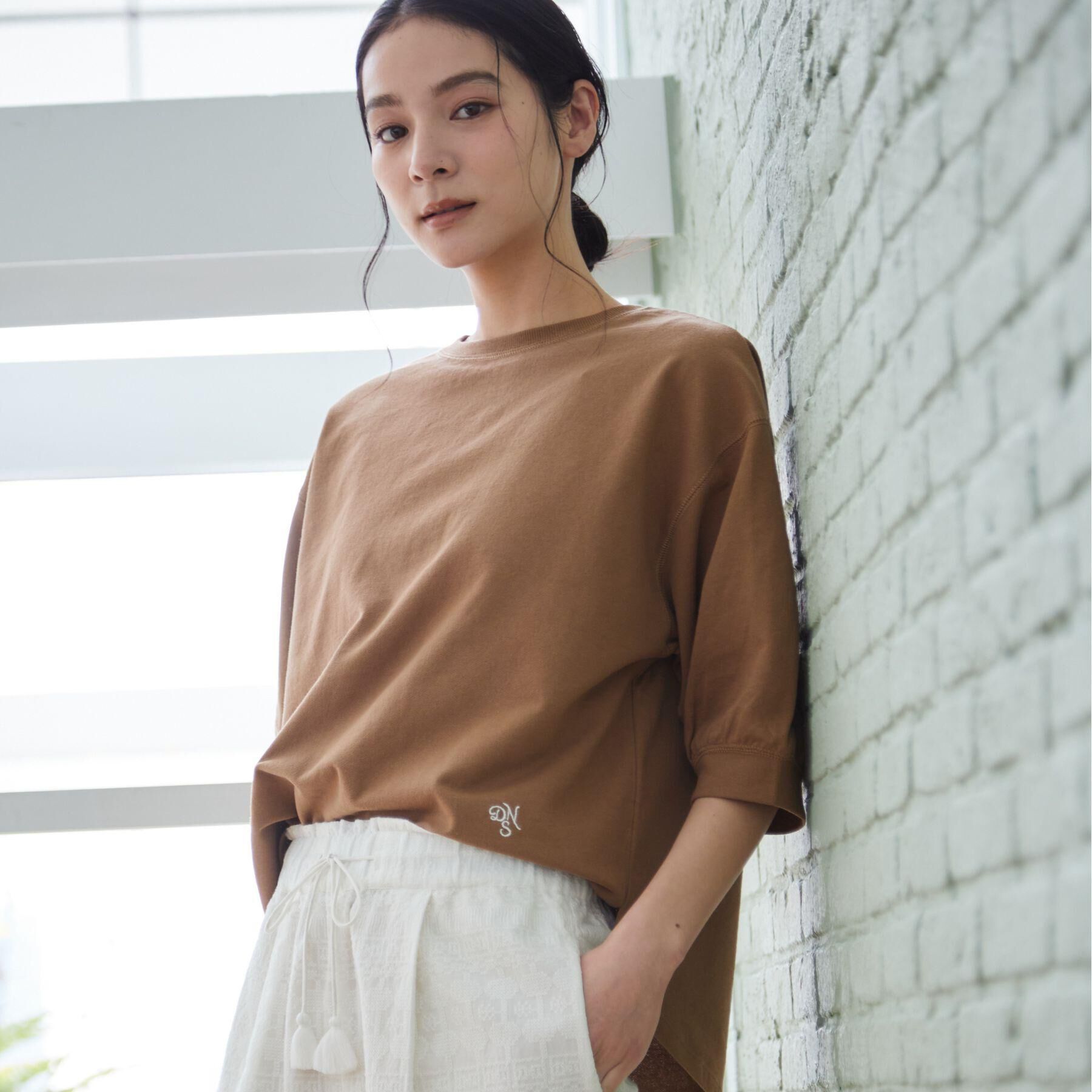 Dessin「【360度可愛い・洗える】バックヘンリーカットソー（5分袖/XS～L）」|Tシャツ・カットソー|キャメルブラウン(0