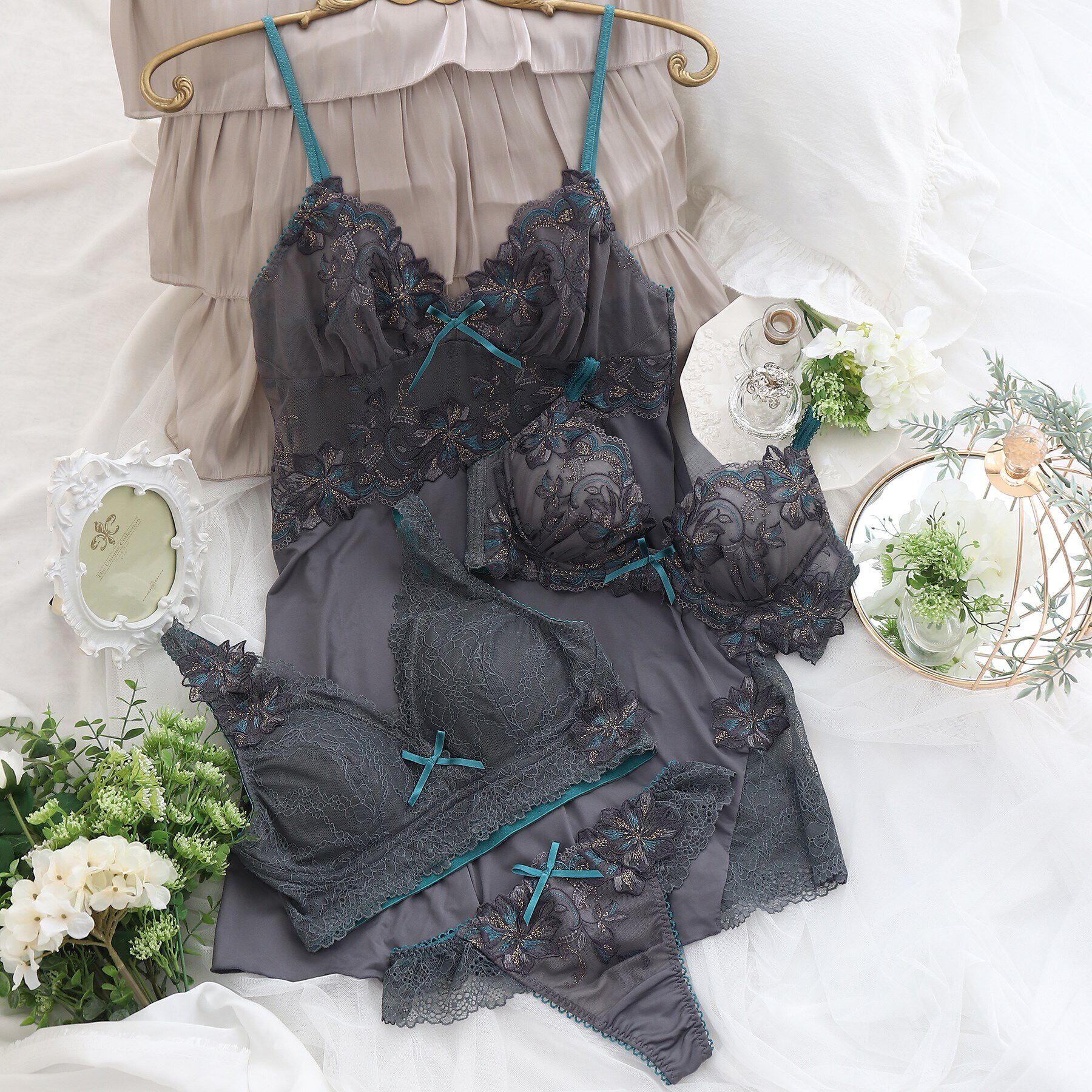 Risa Magli「フュシア Tバックショーツ」|インナー|