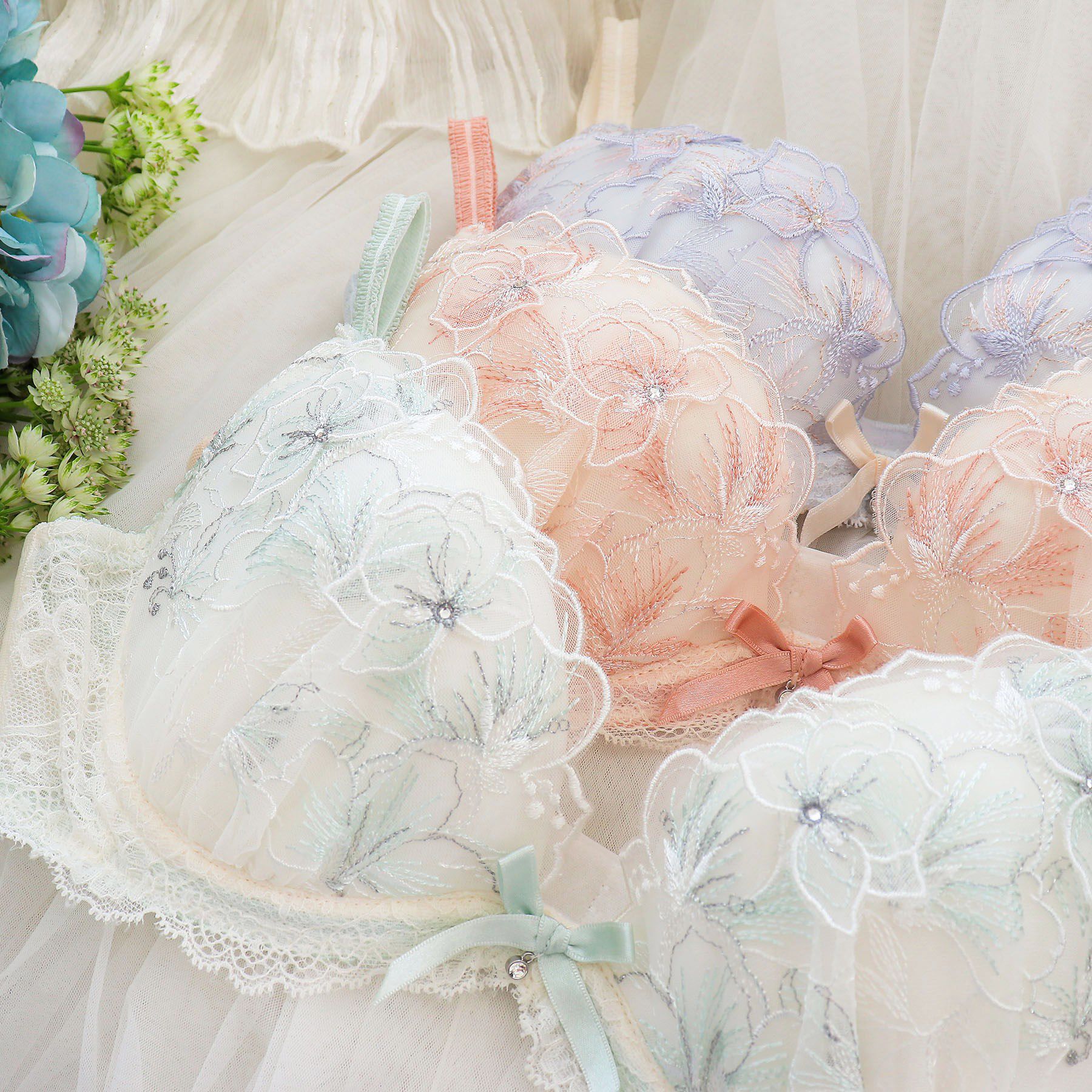 Risa Magli「ナーラ ブラジャー（B-D）＜リサマリ ミラクル谷間ブラ＞」|インナー|