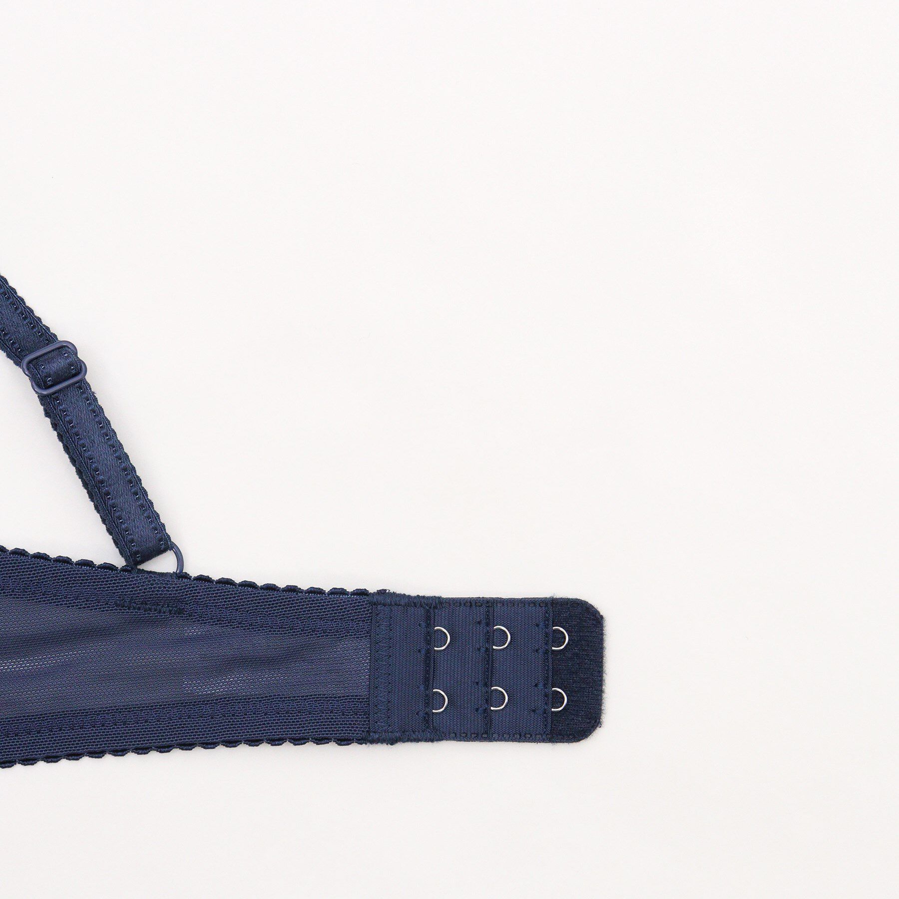 Risa Magli「フェリーチェ ブラジャー （B-C） ＜サイドシェイプ＞」|インナー|