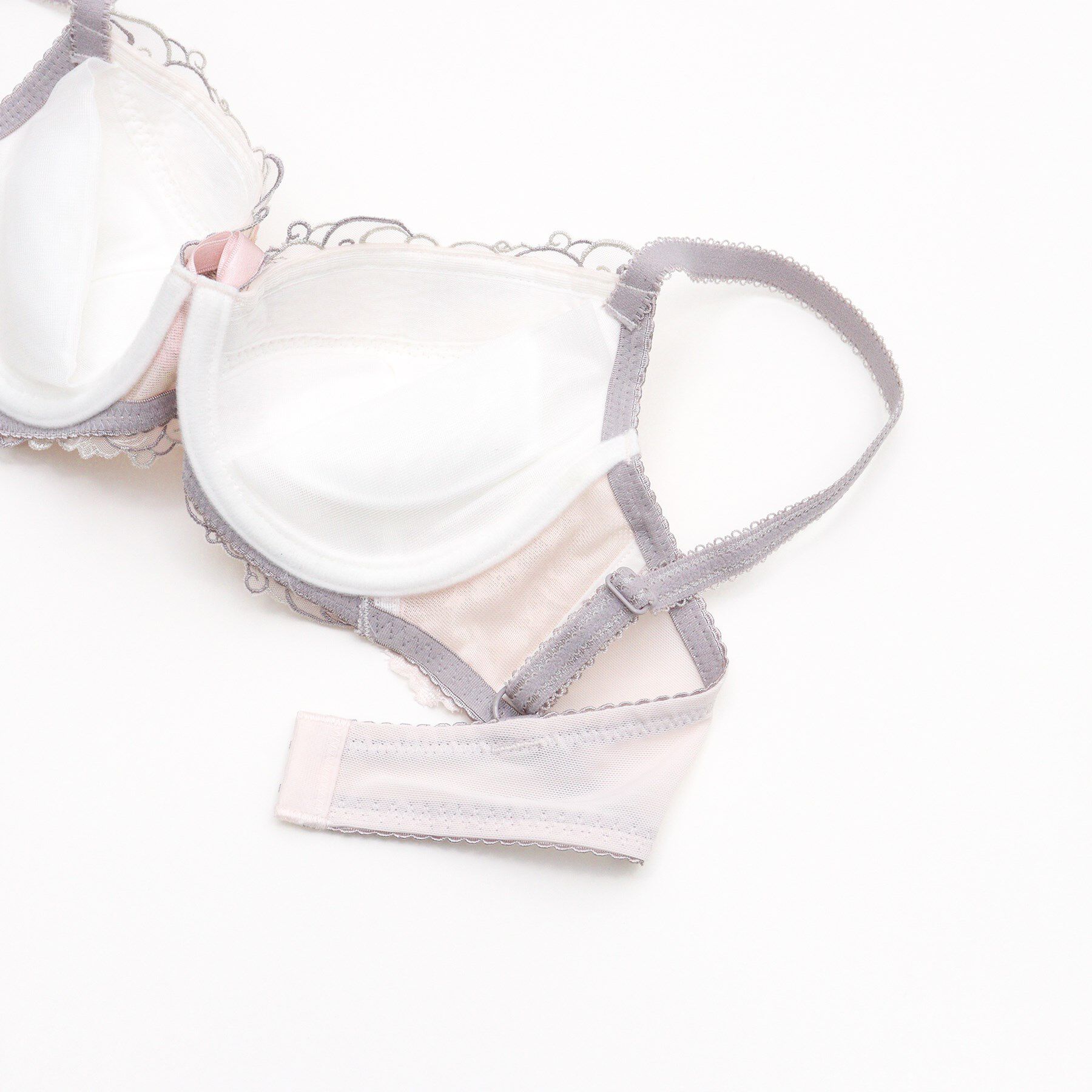 Risa Magli「エリアン ブラジャー (D-F) ＜Side Shape（サイドシェイプ）＞」|インナー|