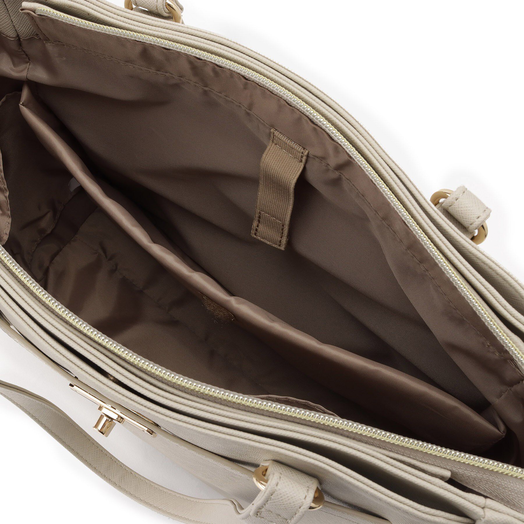 ITS&rsquo;DEMO「【通勤／10ポケット】ベルト飾り付角シボA4トート」|トートバッグ|