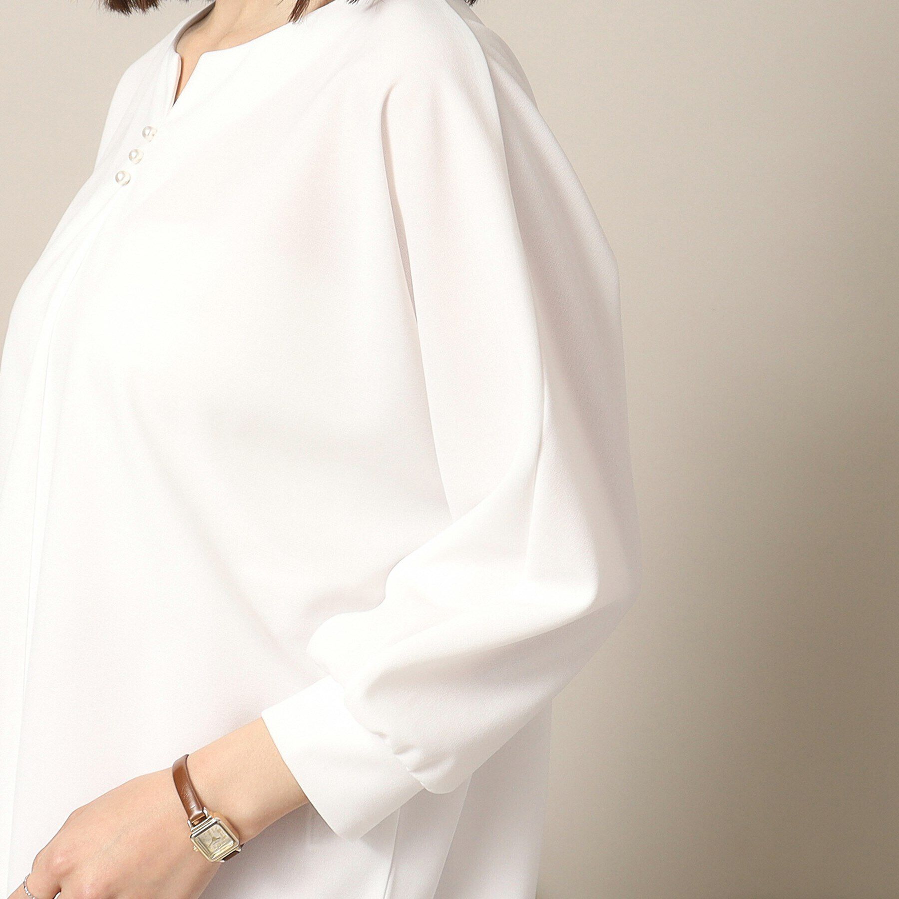 ITS&rsquo;DEMO「【通勤／手洗い可】カットジョーゼットキーネックプルオーバー」|シャツ・ブラウス|