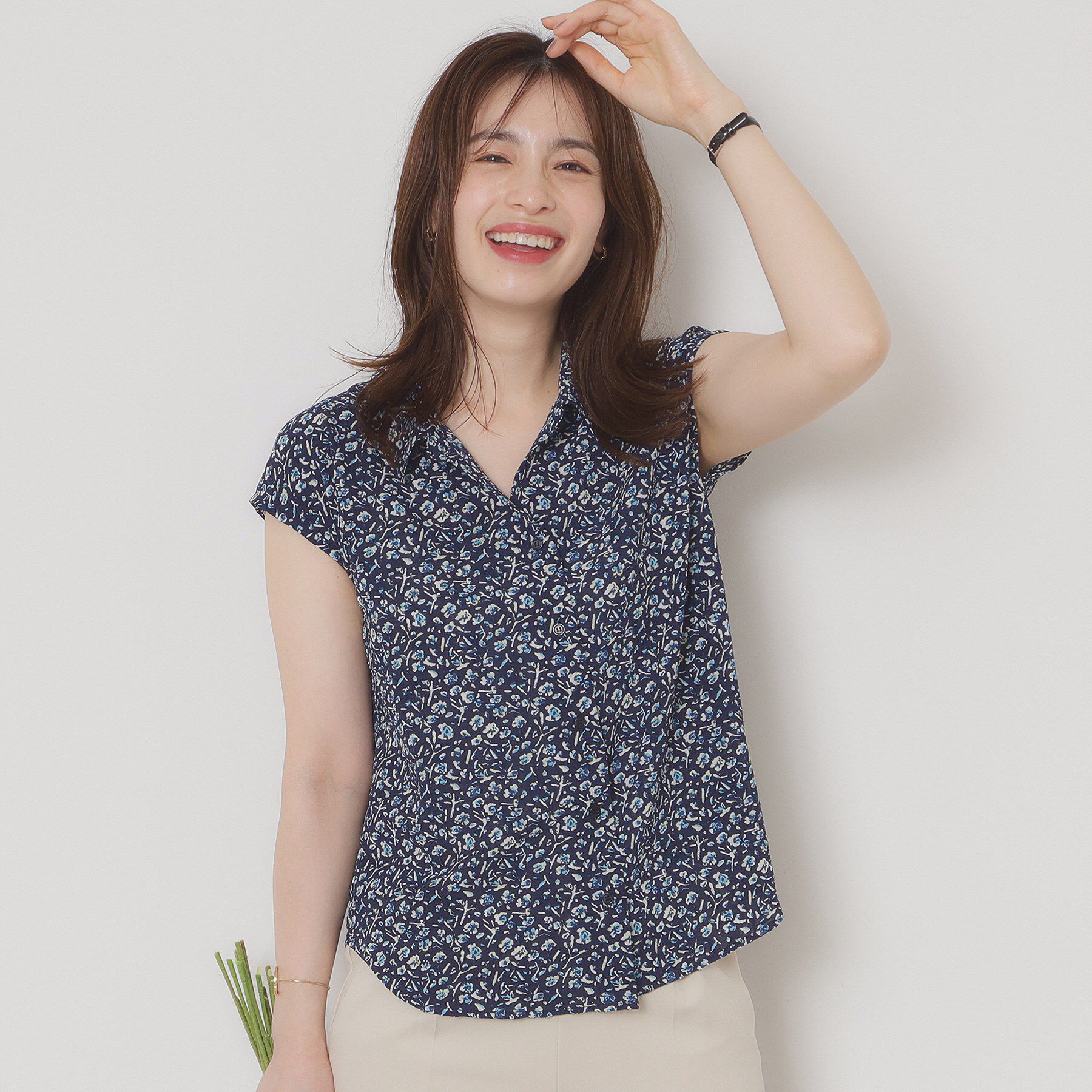 ITS&rsquo;DEMO「【洗濯機OK】シャーリング小花ブラウス」|シャツ・ブラウス|ネイビー(194)