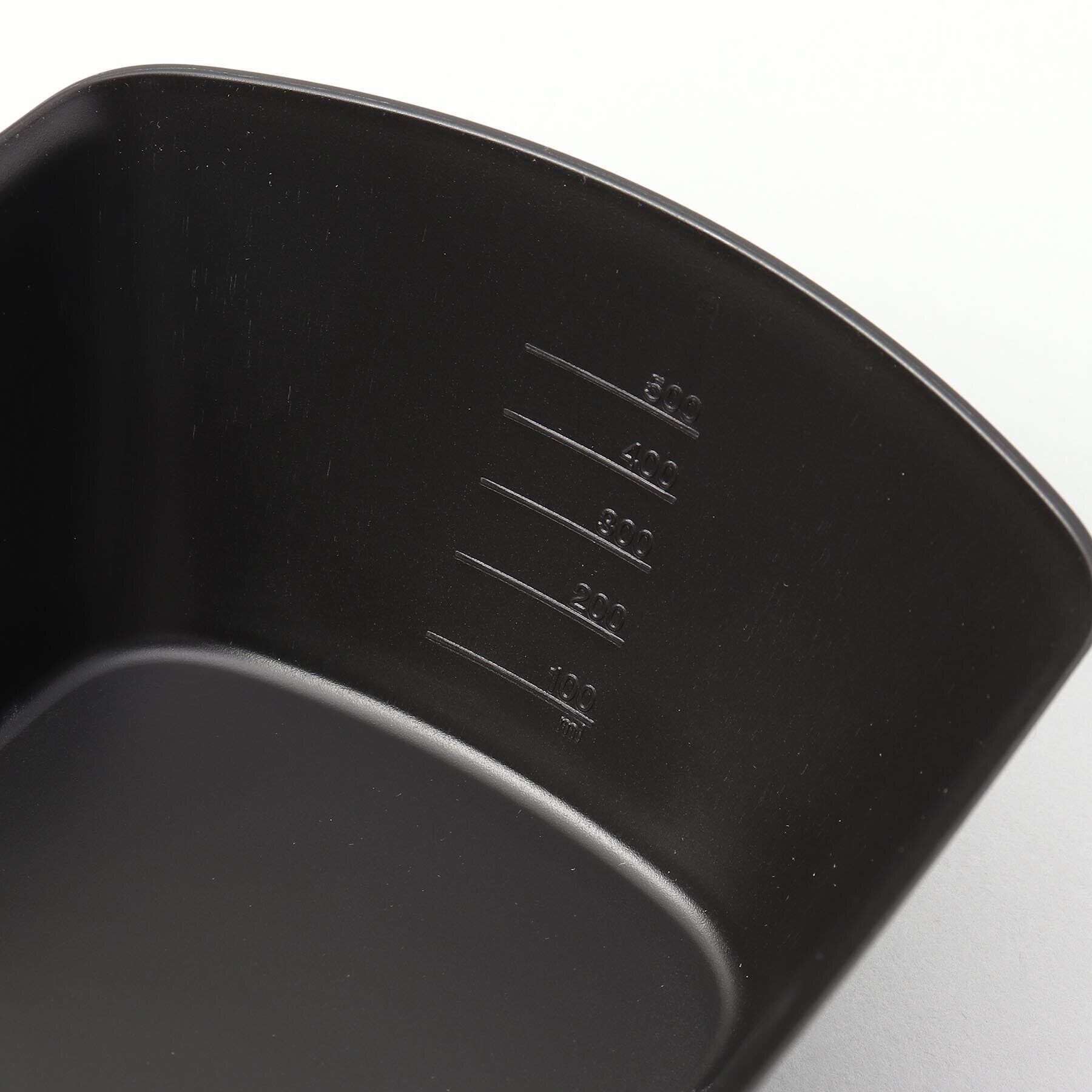 212 KITCHEN STORE「フタ付き チリトリ ザルボウル カク BK」|食器・キッチングッズ|