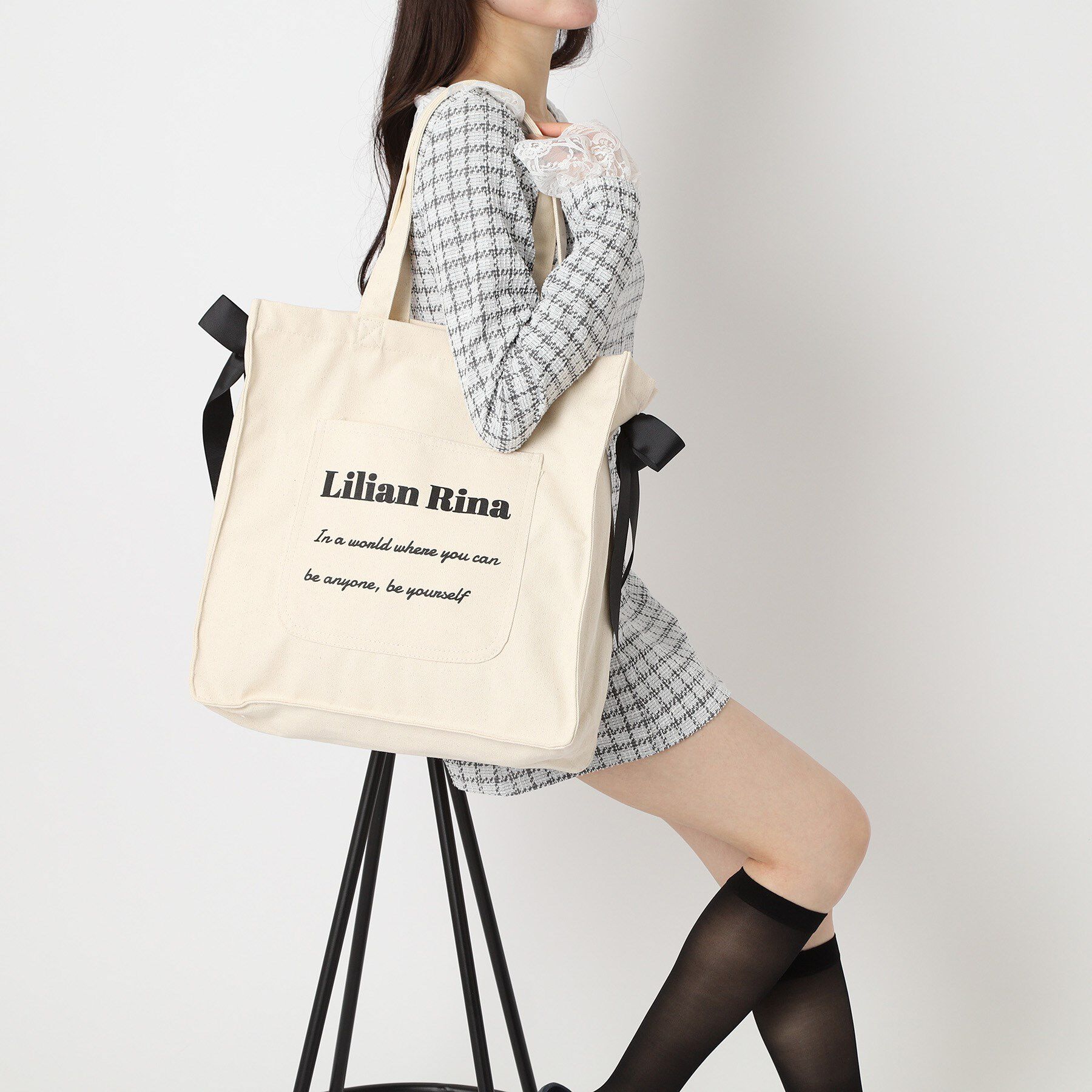 Ober Tashe「【新生活・新学期】推し活にもぴったり！リリアンリーナサイドリボントートバッグ」|トートバッグ|