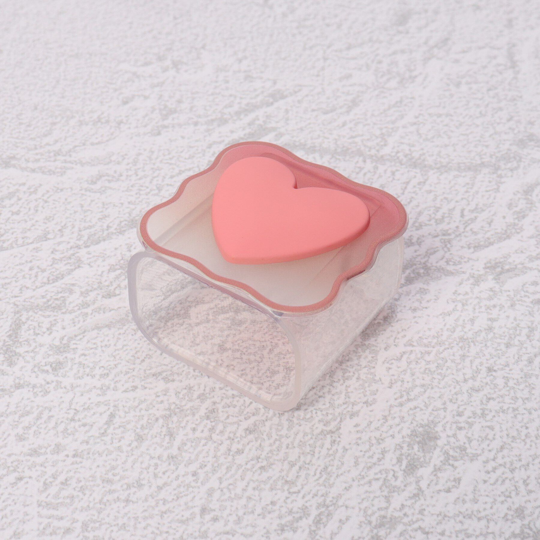 Grandedge「ハート充電器カバー」|ストラップ|