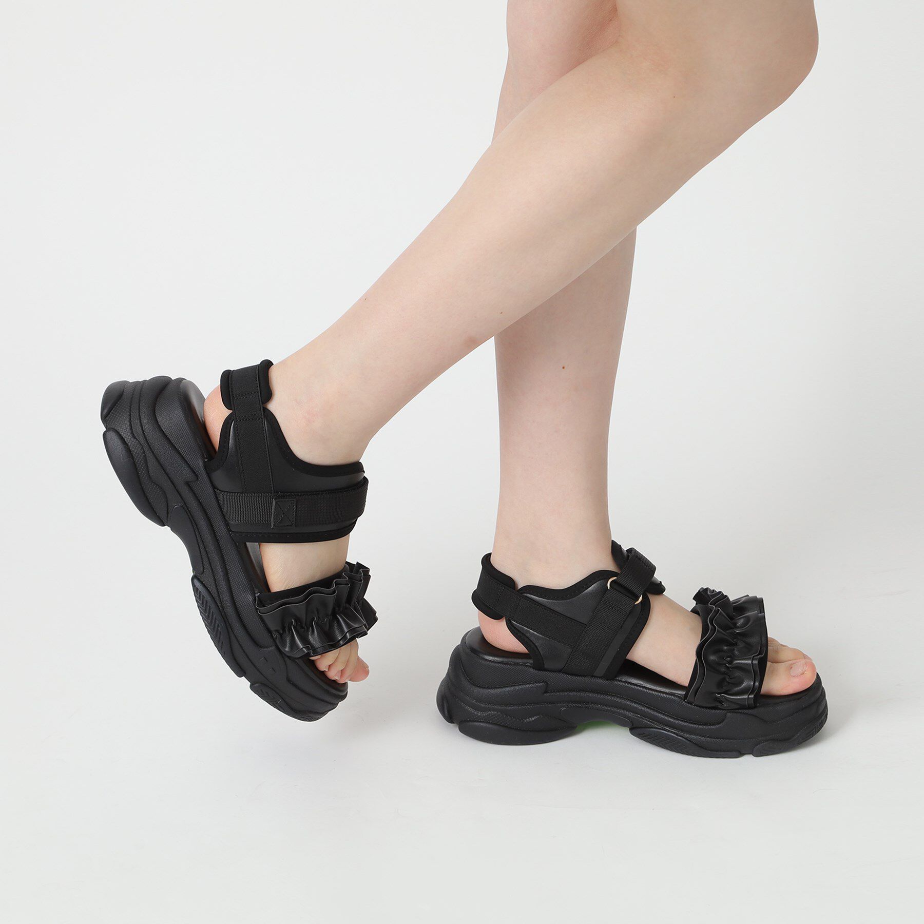 csT&P「厚底フリルスポサン」|サンダル|