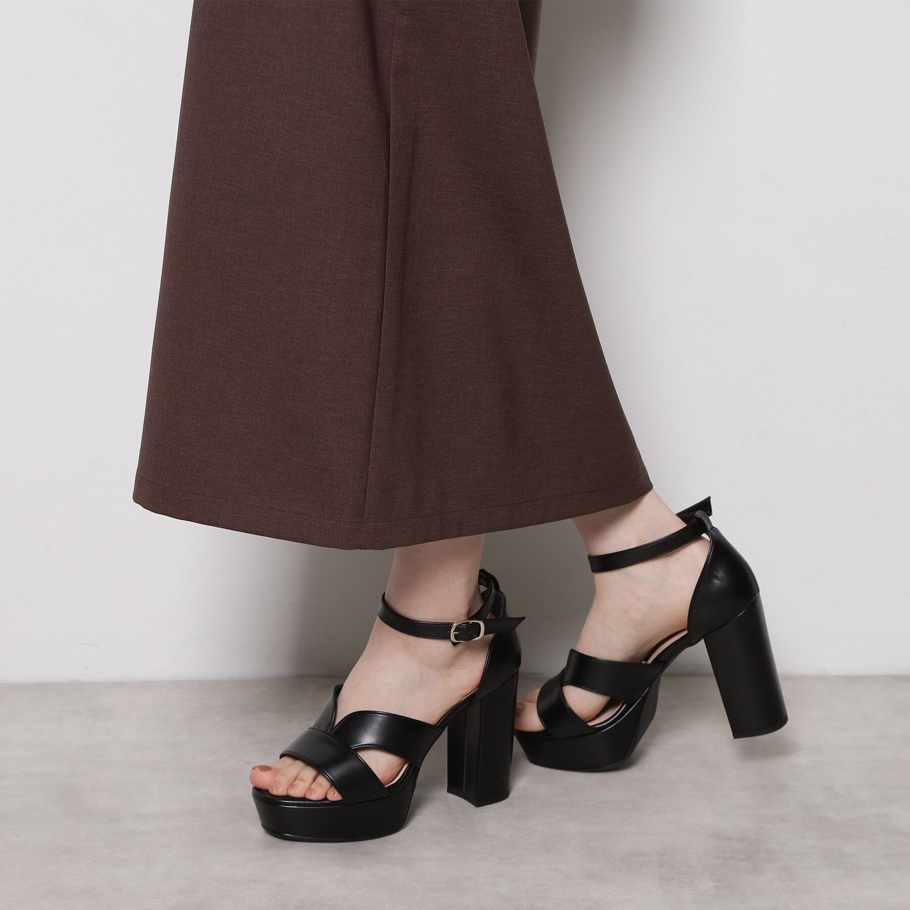 ESPERANZA「ネックベルトチャンキーヒールサンダル」|サンダル|