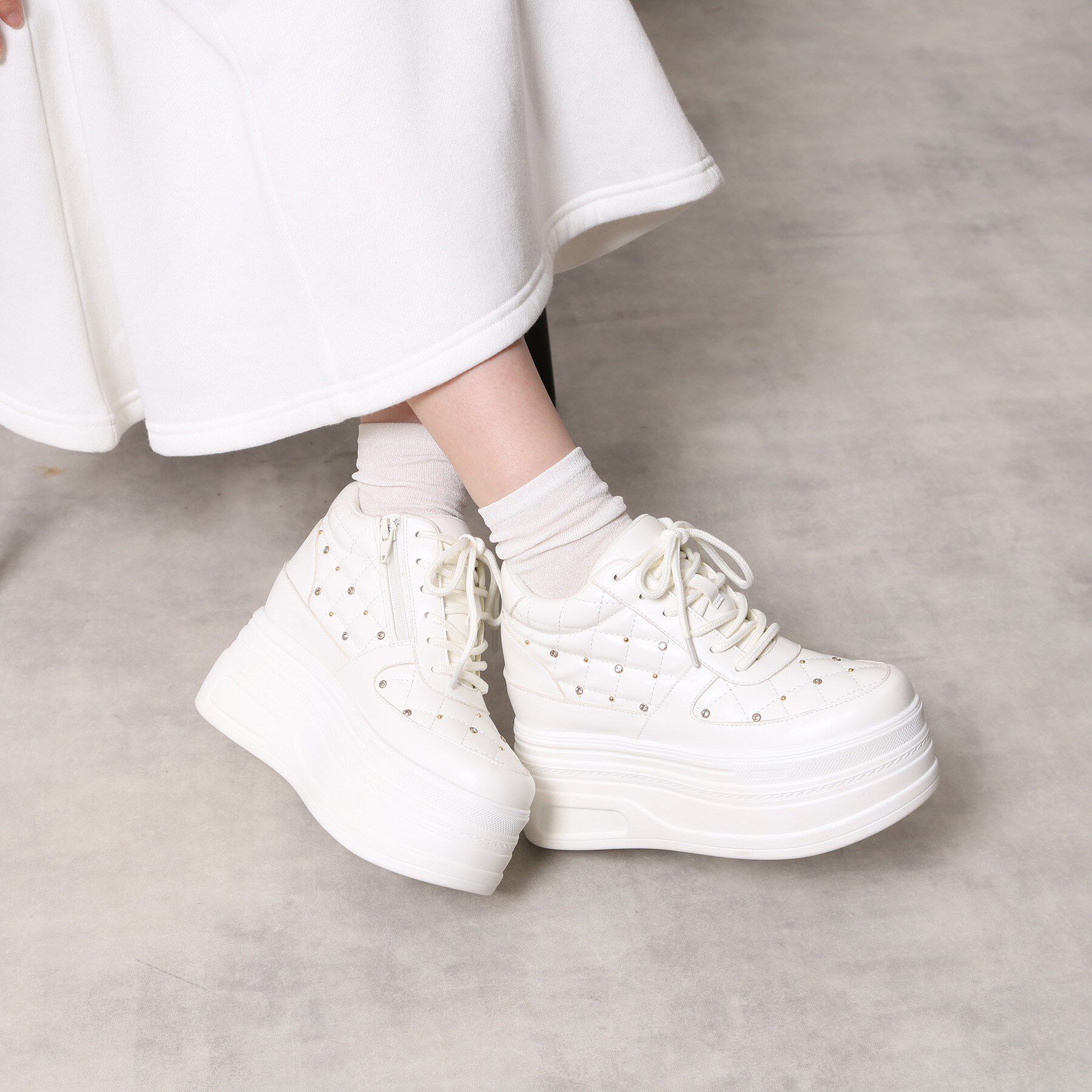 ESPERANZA「【EC先行販売】きゅんフィット厚底フラットキルティングスタッズスニーカー」|スニーカー|