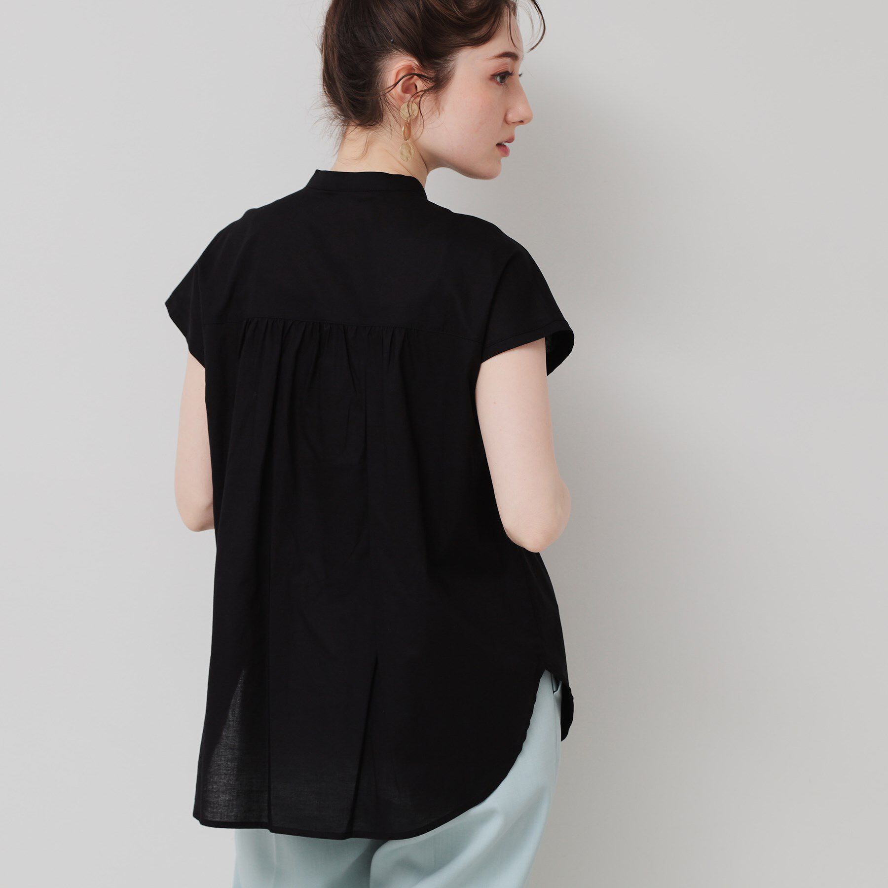 SunaUna「【コンパクトフリル／3色展開】フレンチスリーブブラウス」|シャツ・ブラウス|