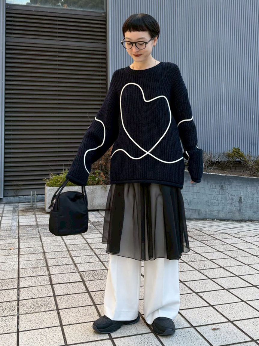 emmi atelier「【HEART】 【ONLINE限定カラーあり】ハートエンブロイダリーニット」|ニット・セーター|