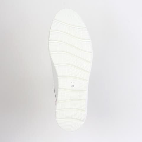 銀座かねまつ「RMWE2561STE3CBWHT3CB　【本革】【防水】【Eウィズ】アクアベルセンターZIPスニーカー」|スニーカー|