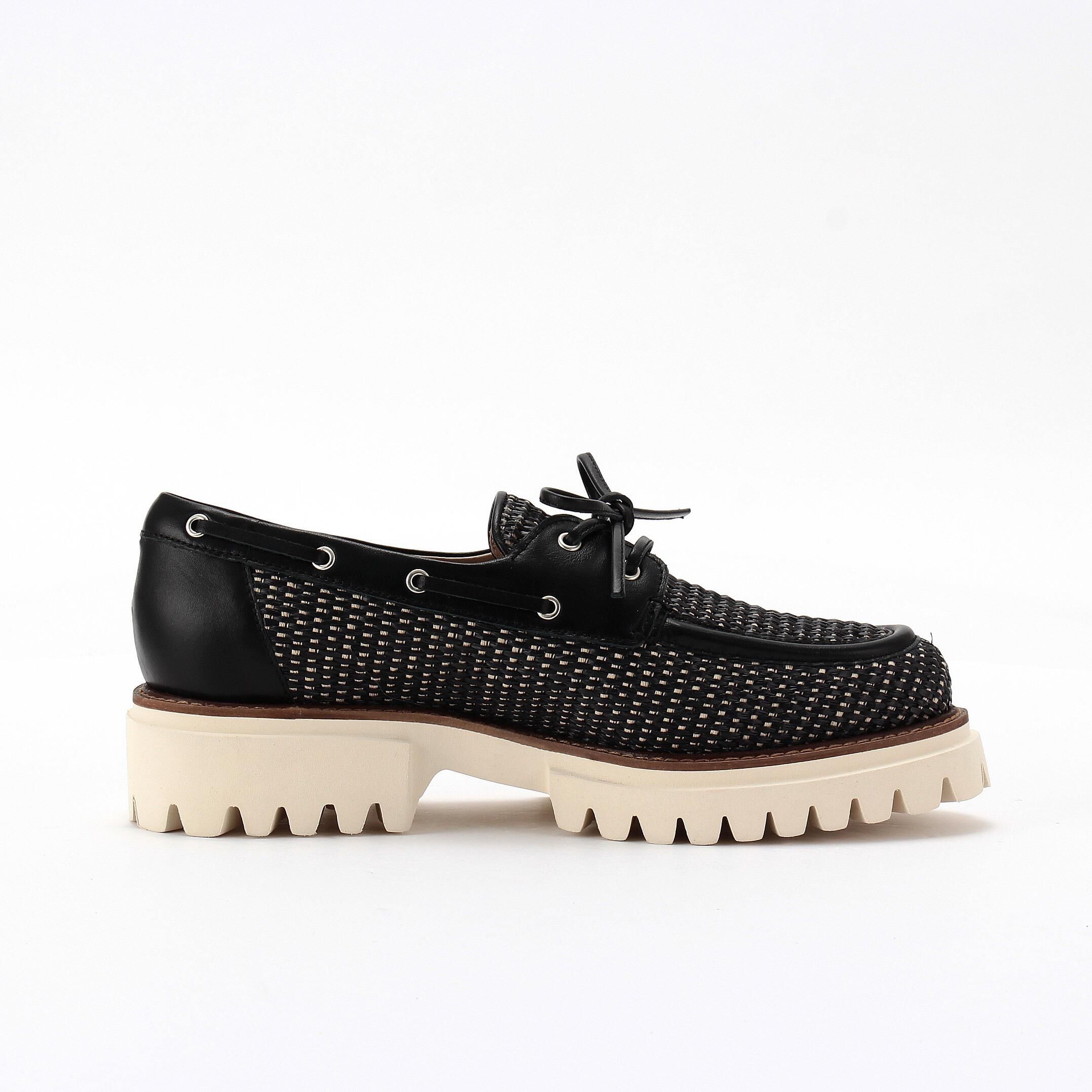 銀座かねまつ「【本革】【Eウィズ】厚底ボートシューズ」|デッキシューズ|