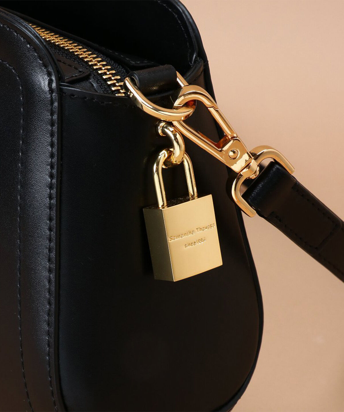 Samantha Thavasa「トラペズミニヨン ショルダーバッグ」|ショルダー・メッセンジャー|