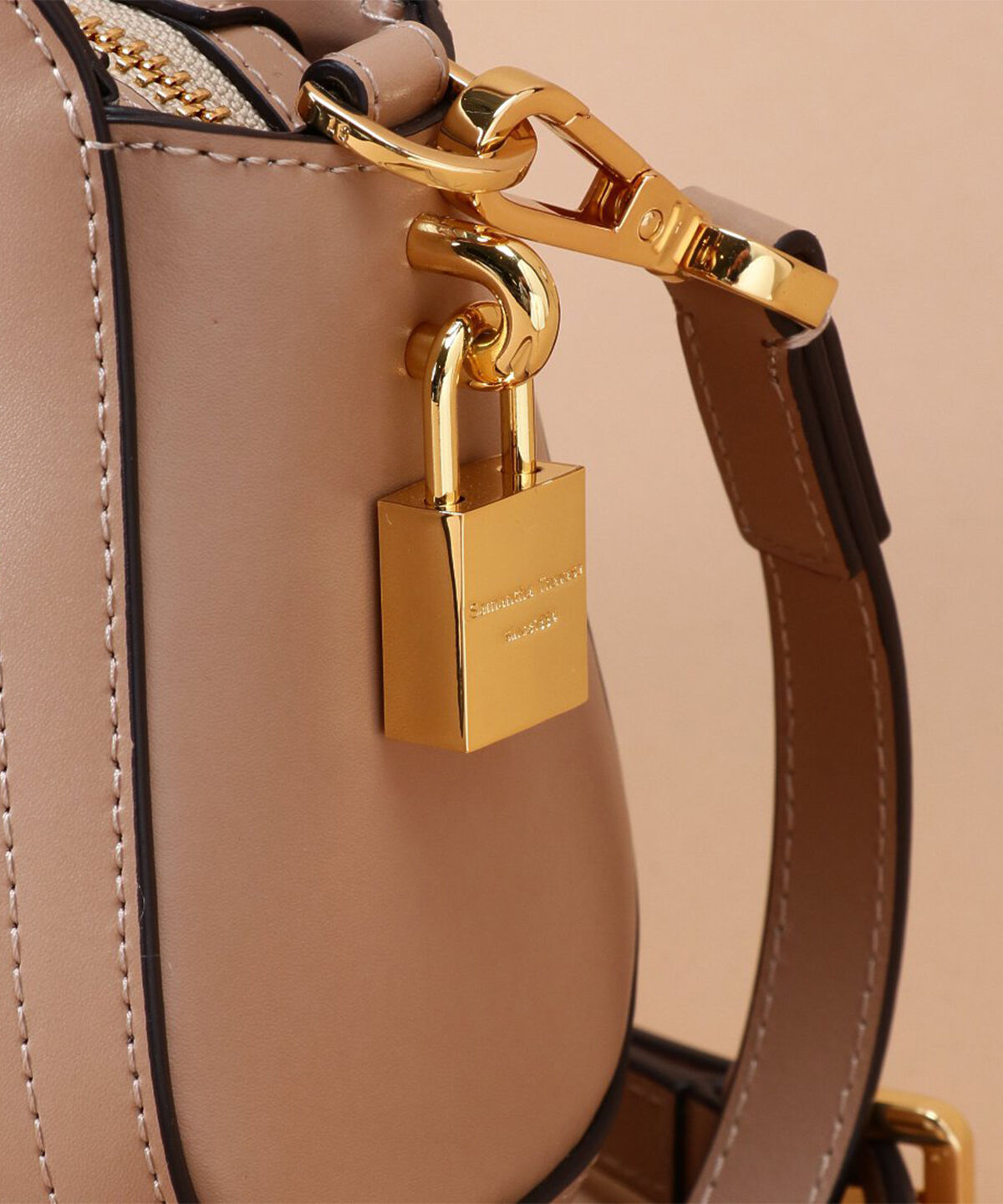 Samantha Thavasa「トラペズミニヨン ショルダーバッグ」|ショルダー・メッセンジャー|