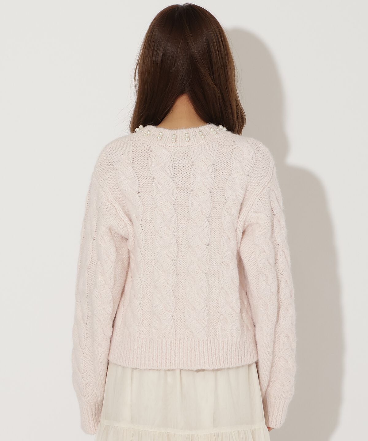 アンドクチュール「パール襟ケーブルニットプルオーバー」|ニット・セーター|