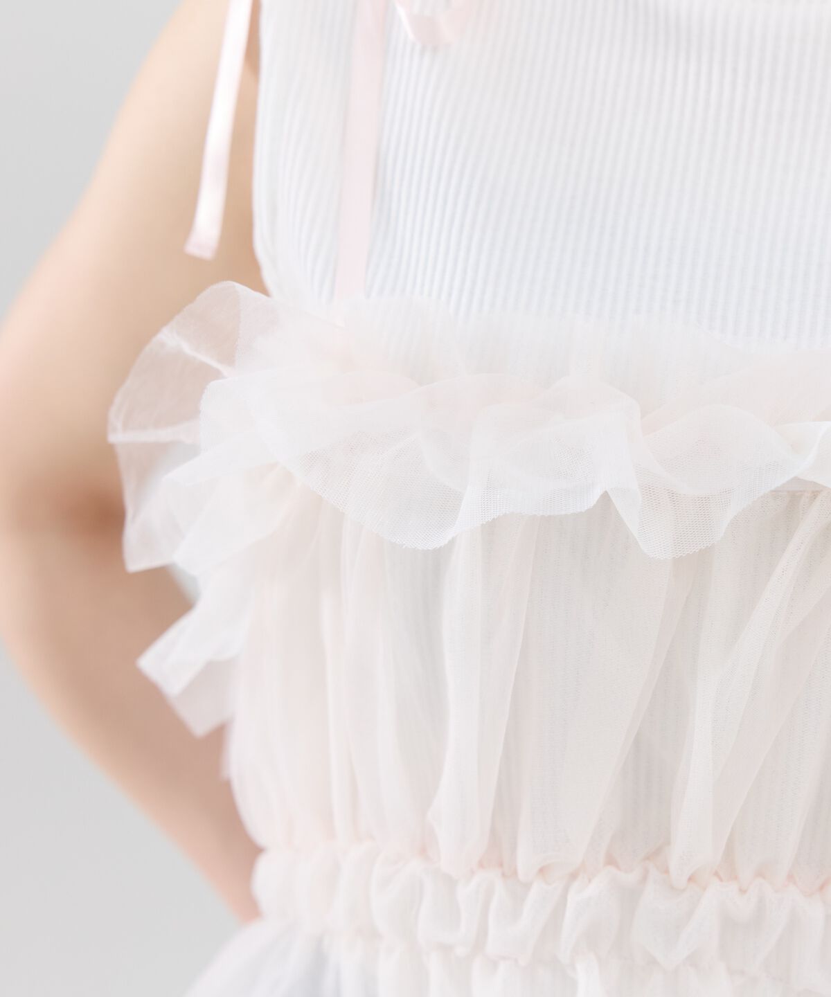 REDYAZEL「チュールビスチェｘノースリカットソー」|Tシャツ・カットソー|