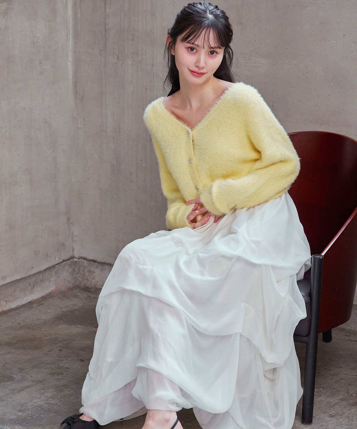 REDYAZEL「フェザーヤーンビジューボタンカーディガン」|カーディガン|