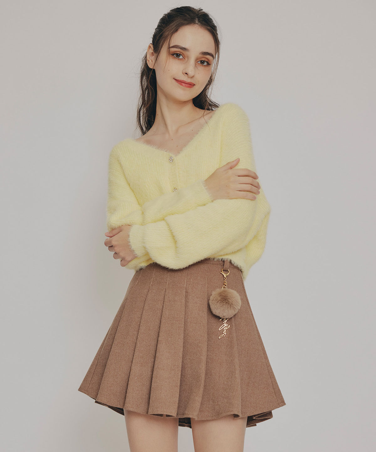 REDYAZEL「フェザーヤーンビジューボタンカーディガン」|カーディガン|