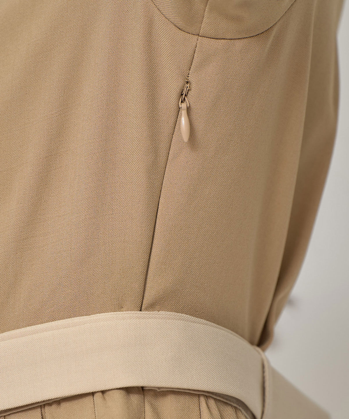 REDYAZEL「クラシカルバイカラーラインリボンタイプリーツロングワンピース」|ワンピース|