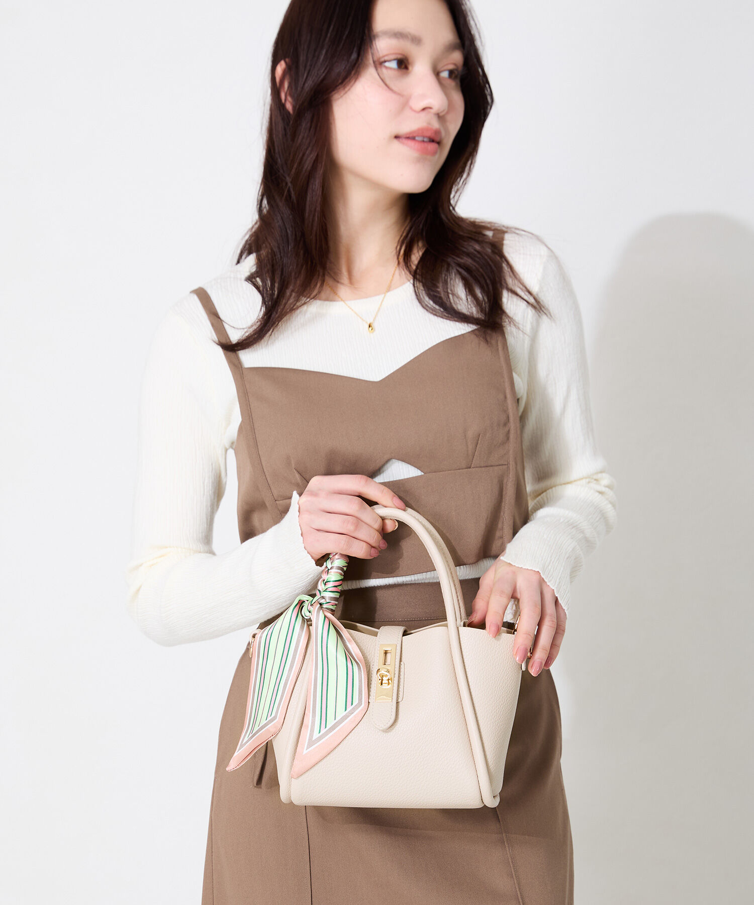 ORiental TRaffic「スカーフ 付き 2way ハンド バッグ /BA-252 ハンドバッグ」|ハンドバッグ|BEIGE