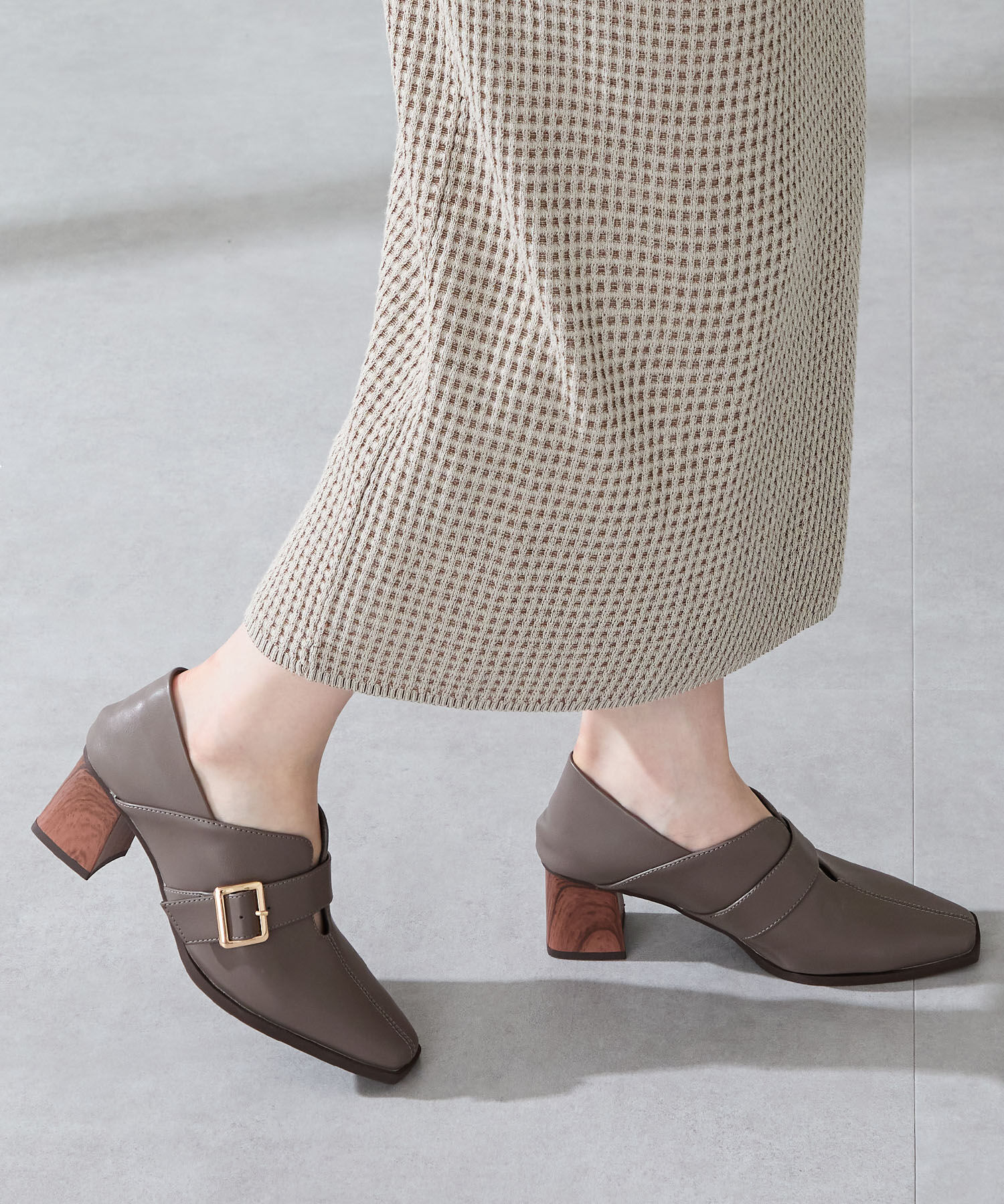 ORiental TRaffic「ウッドヒールベルトパンプス/51303」|パンプス|GREY