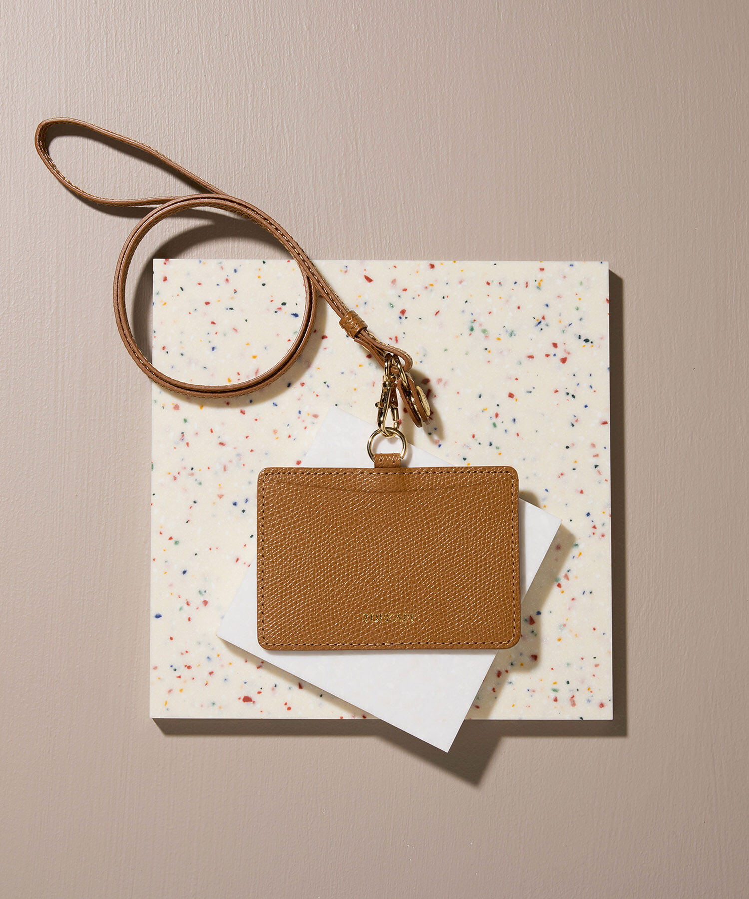 TOPKAPI 「COLORATO［コロラート］角シボ型押し・IDケース」|名刺入れ・カードケース|ブラウン