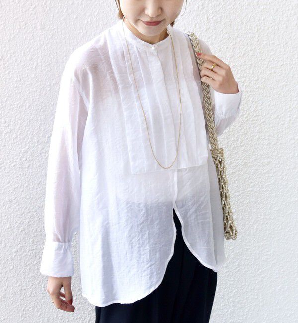 SHIPS for women「【WEB限定】〈洗濯機可能〉シアー プリーツ ヨーク パールモチーフボタン ブラウス」|シャツ・ブラウス|オフホワイト