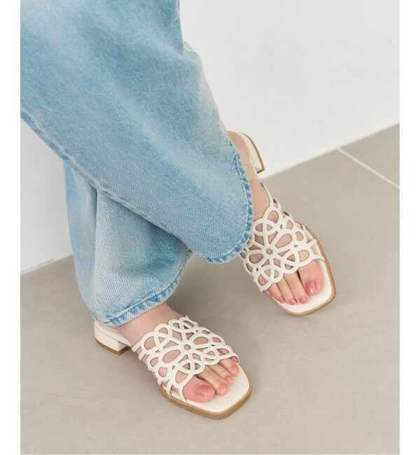 「《予約》フラワーカットワークミュールサンダル」|サンダル|