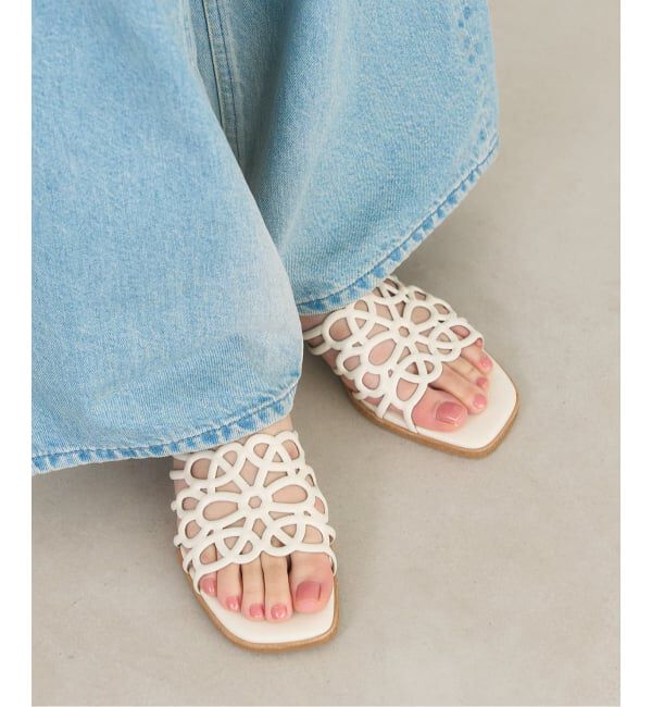  「《予約》フラワーカットワークミュールサンダル」|サンダル|