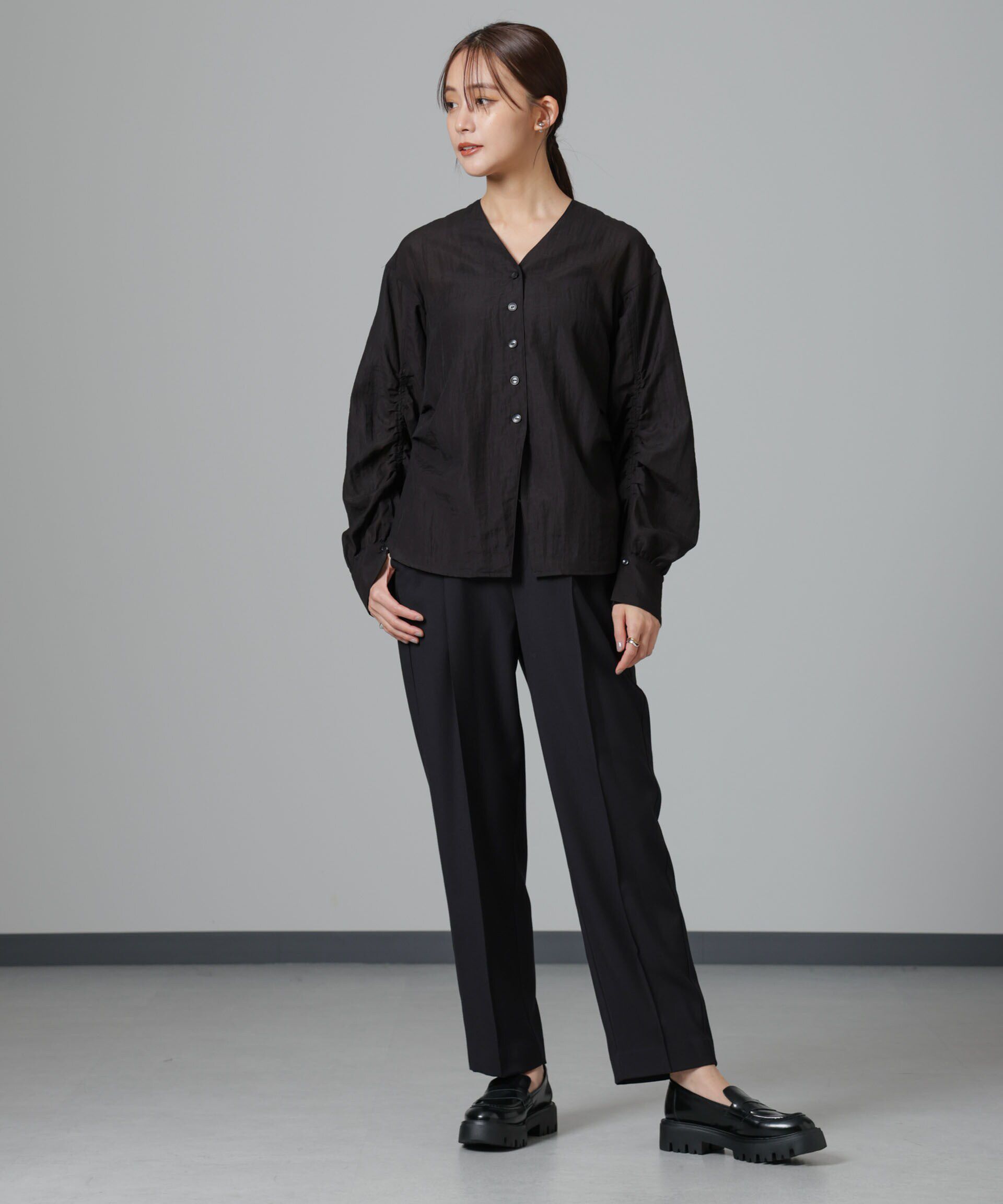 nano･universe「ウラキモウ ピンタックイージーテーパードパンツ」|チノ|