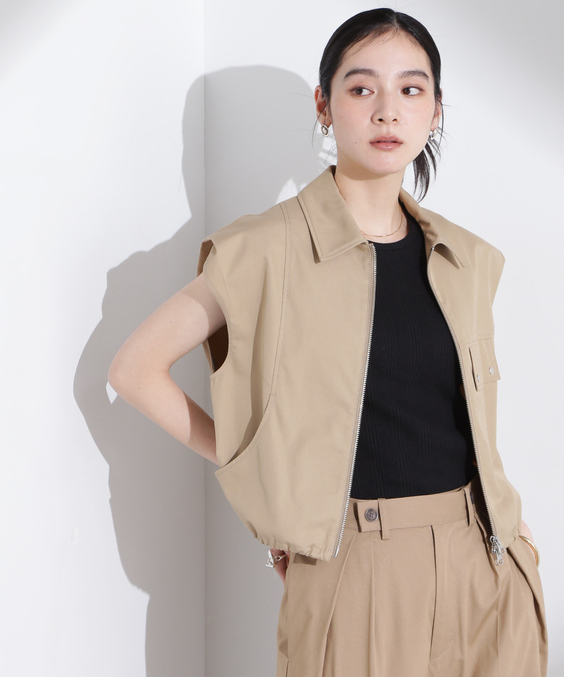 nano･universe「コンパクトギャバドロストジップベスト」|テーラードジャケット|