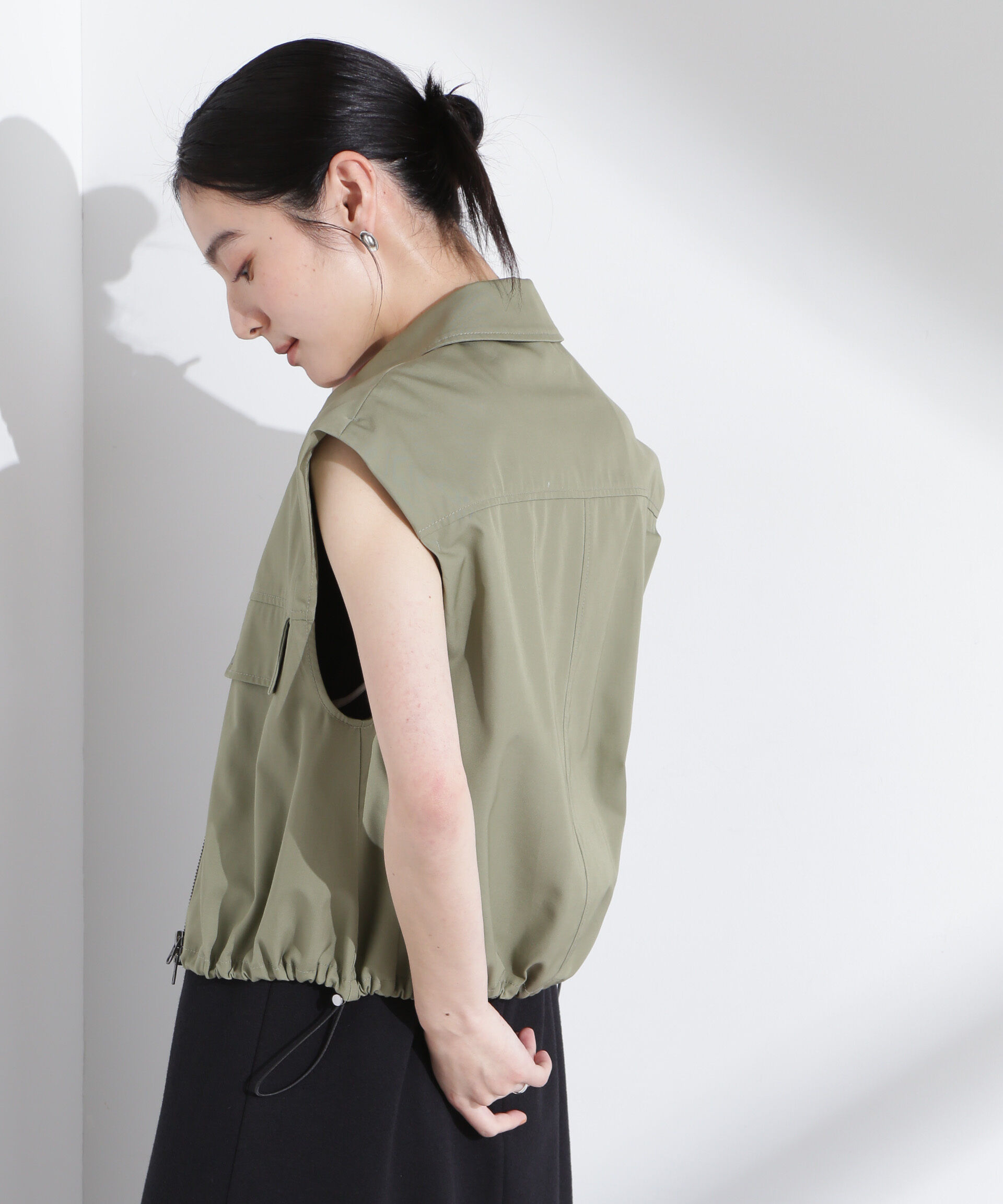 nano･universe「コンパクトギャバドロストジップベスト」|テーラードジャケット|